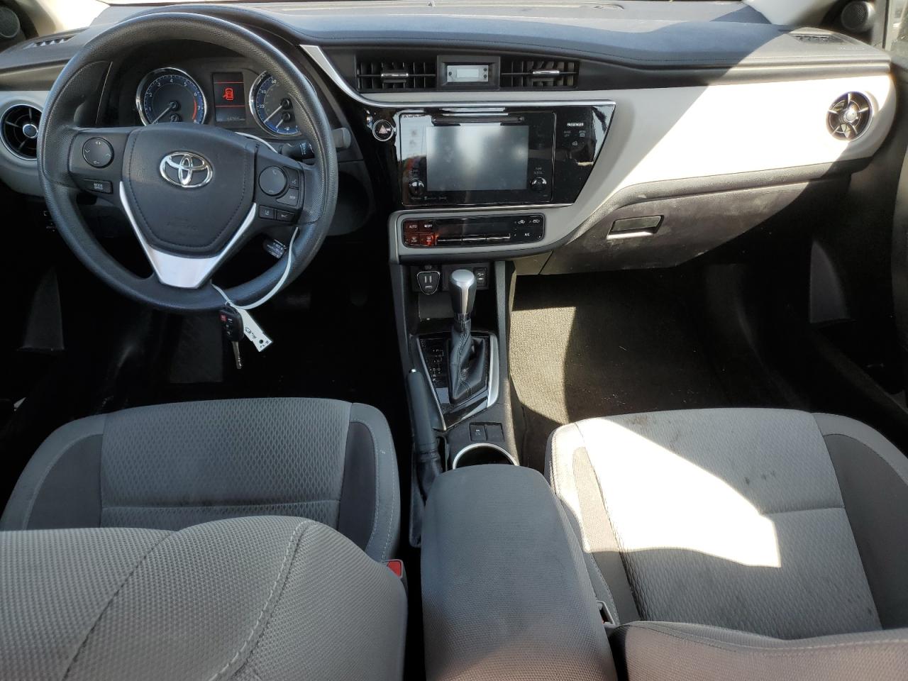 5YFBURHE7HP659017 2017 Toyota Corolla L