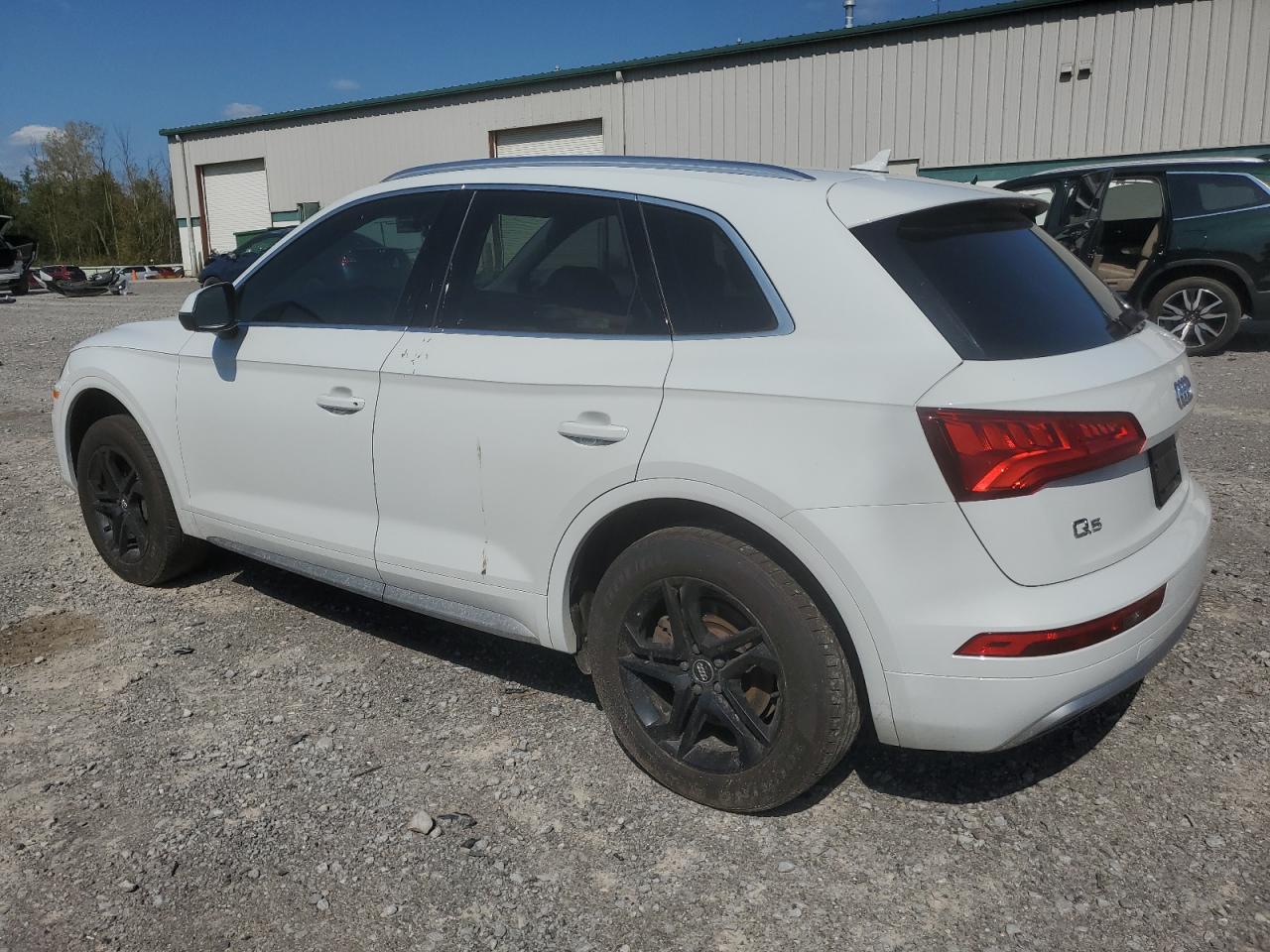 WA1ANAFY1K2116267 2019 AUDI Q5 - Image 2