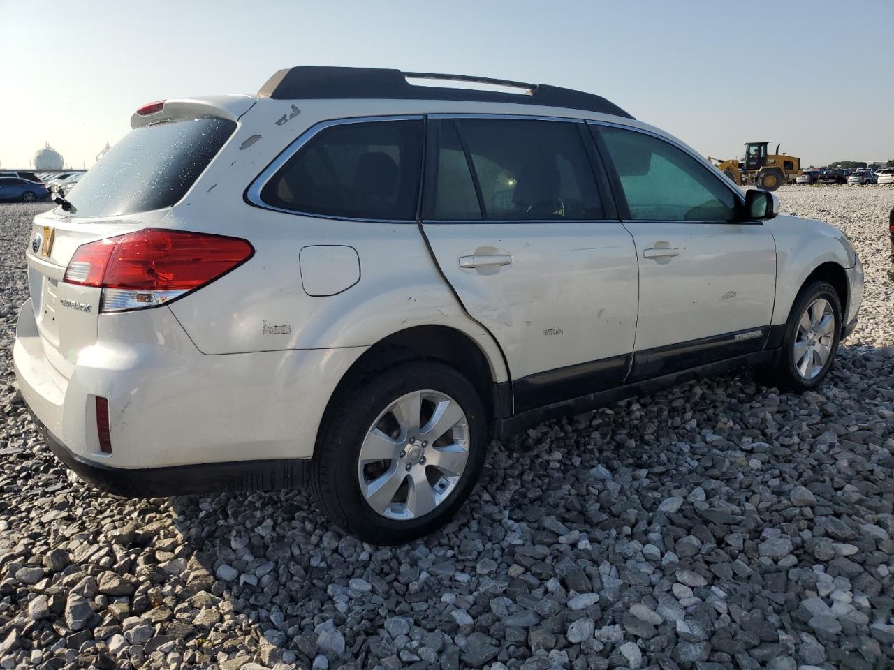 2010 Subaru Outback - Image 3