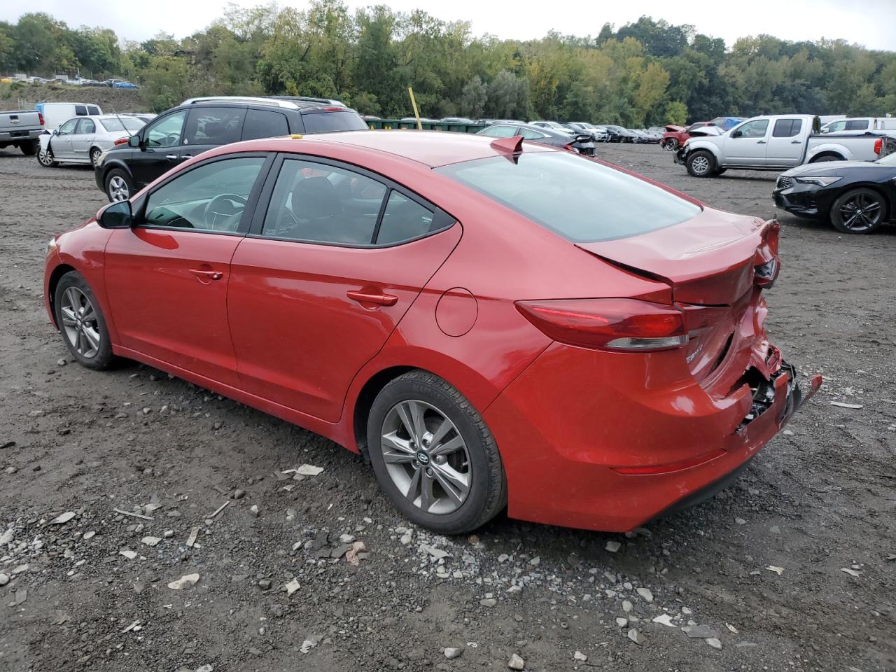 5NPD84LFXHH165389 2017 HYUNDAI ELANTRA - Image 2