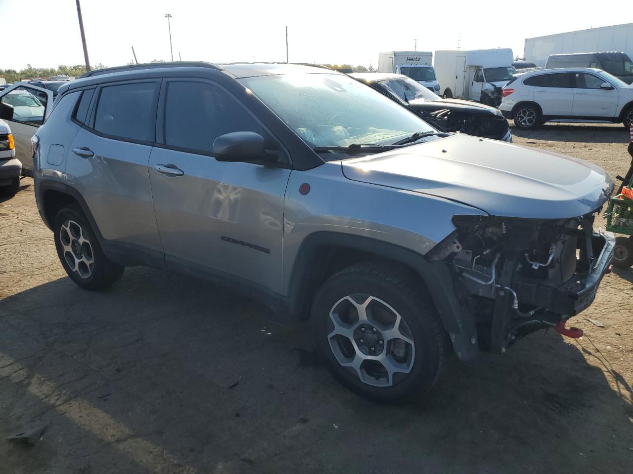 VIN 3C4NJDDB9NT132495 2022 JEEP COMPASS no.4