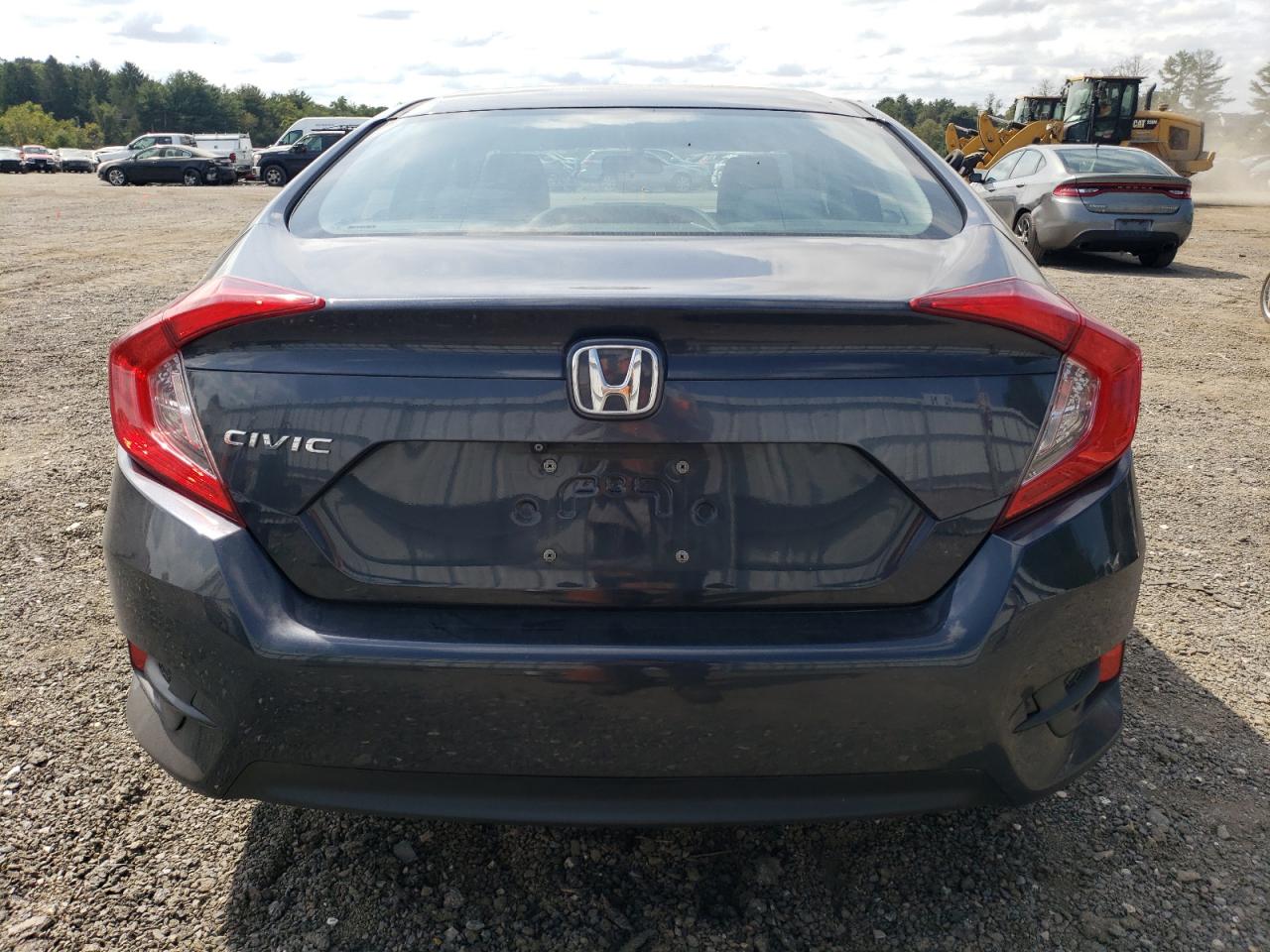 2HGFC2F5XJH508829 2018 Honda Civic Lx