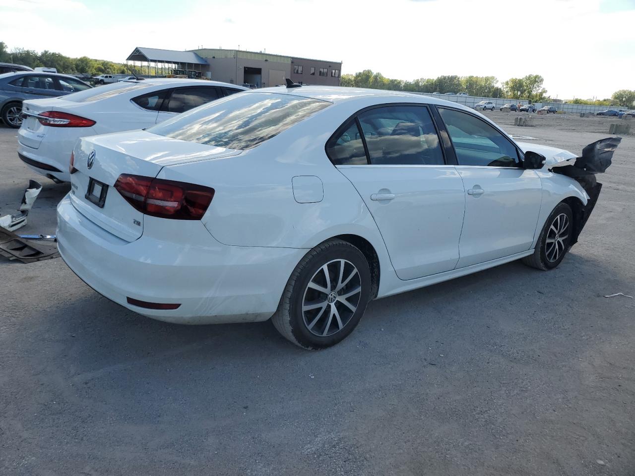 2017 Volkswagen Jetta - Image 3