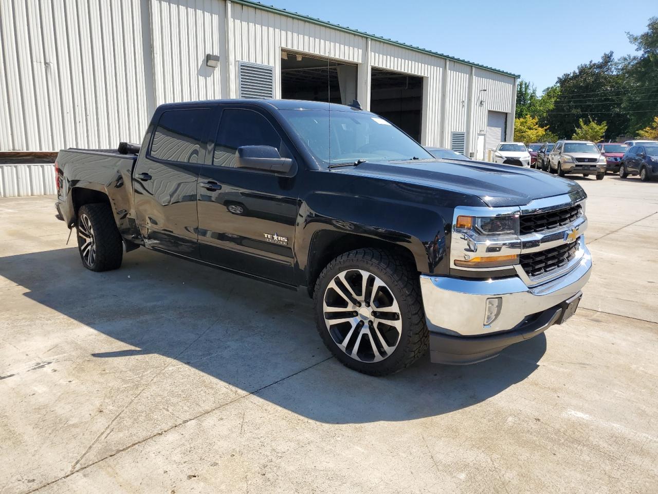 2016 Chevrolet Silverado - Image 4