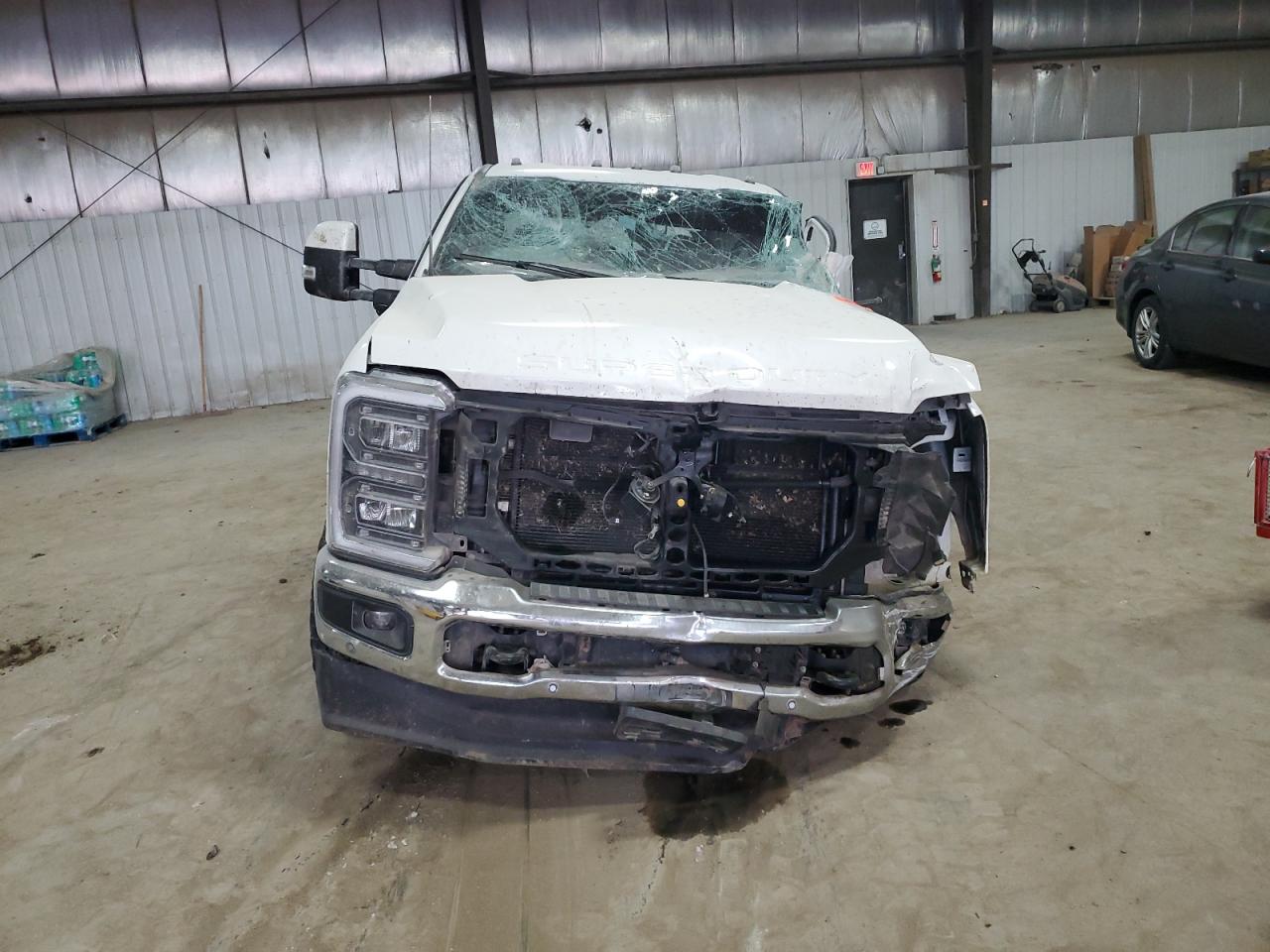 2023 Ford F350 - Image 5