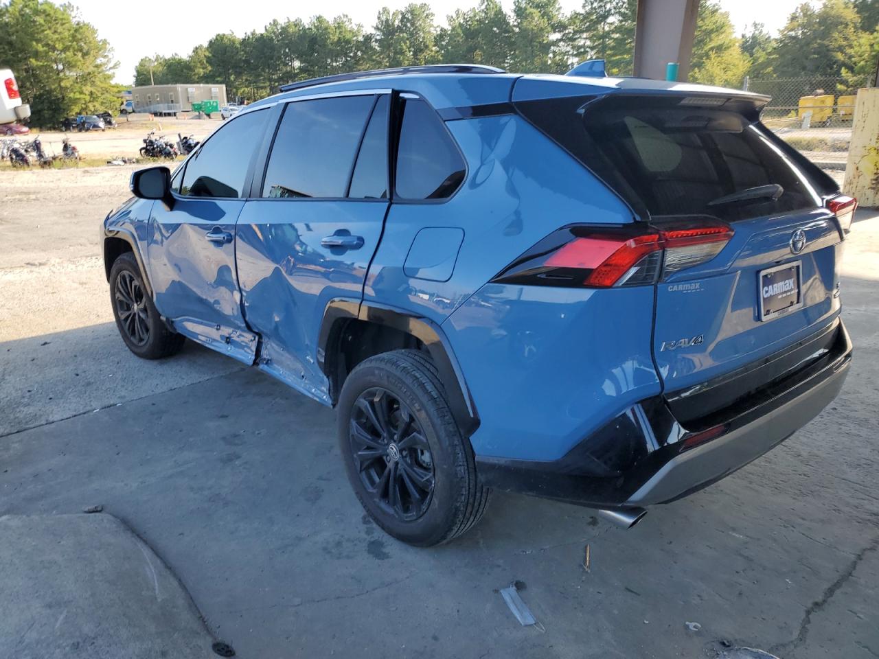 2022 Toyota RAV 4 - Image 2