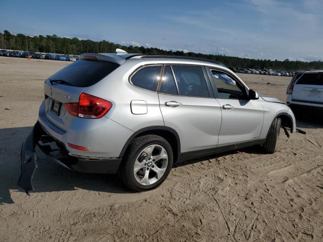  BMW X1 2015 Серебристый