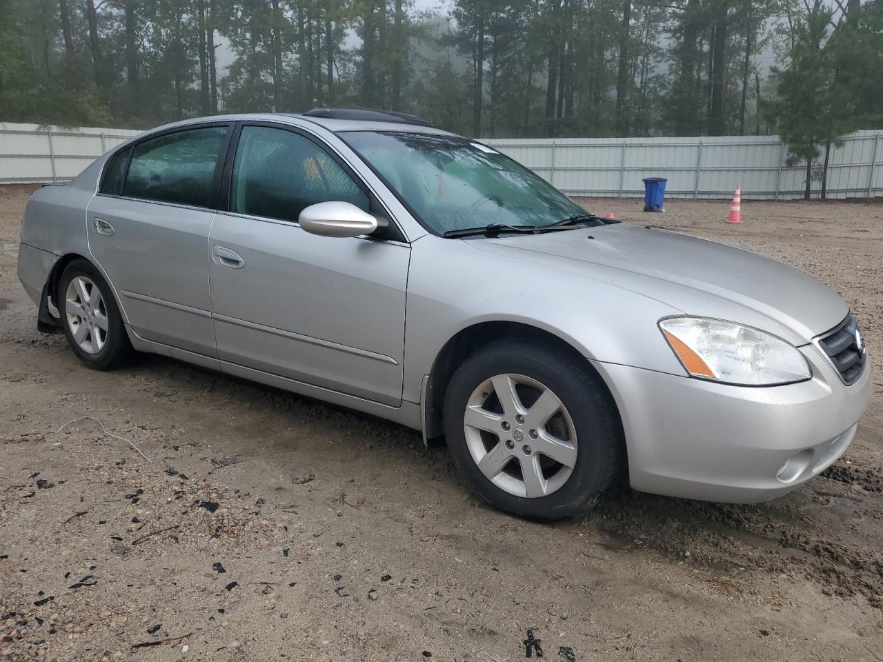 2004 Nissan Altima - Image 4