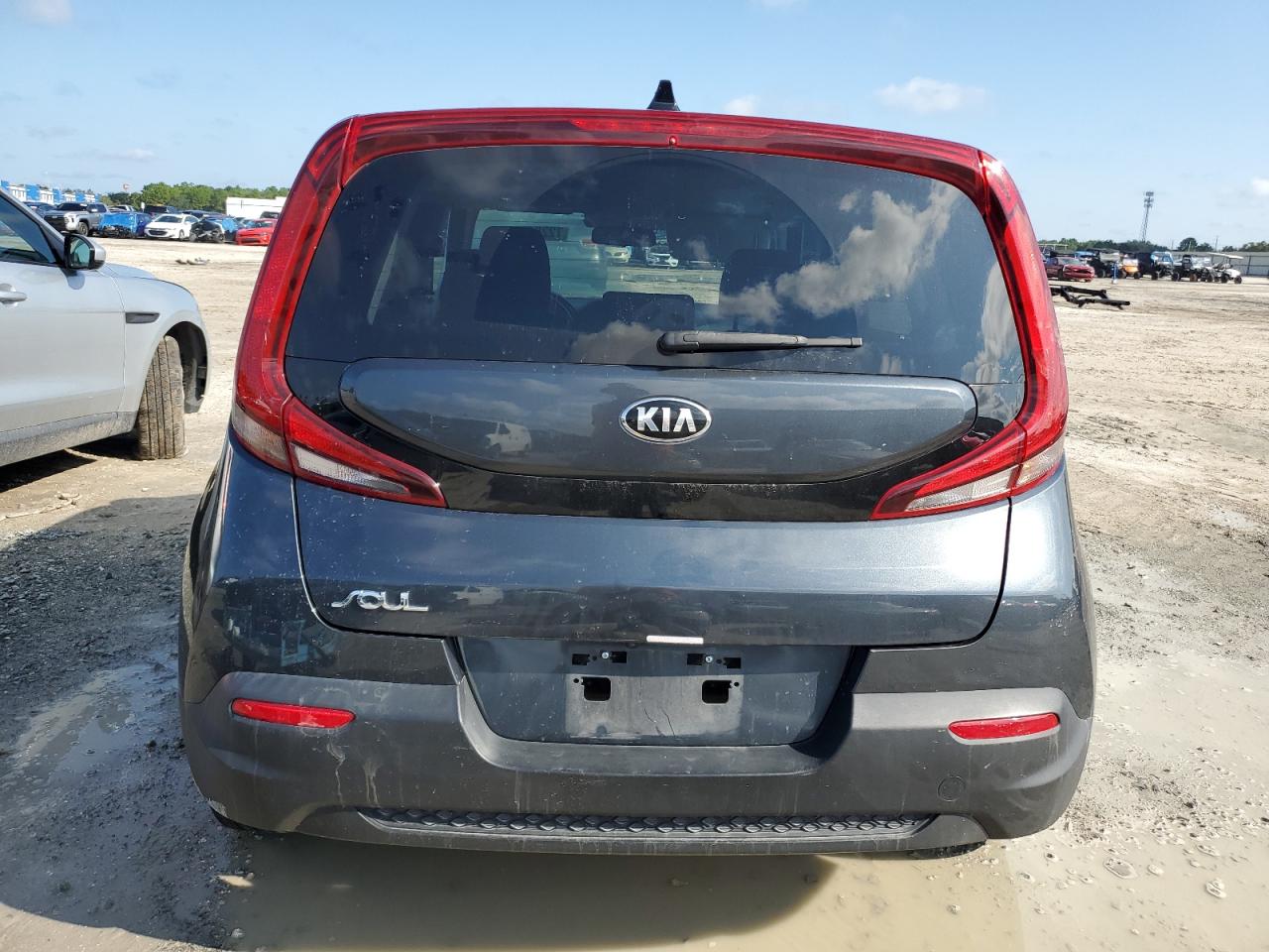 KNDJ23AU0L7100662 2020 Kia Soul Lx