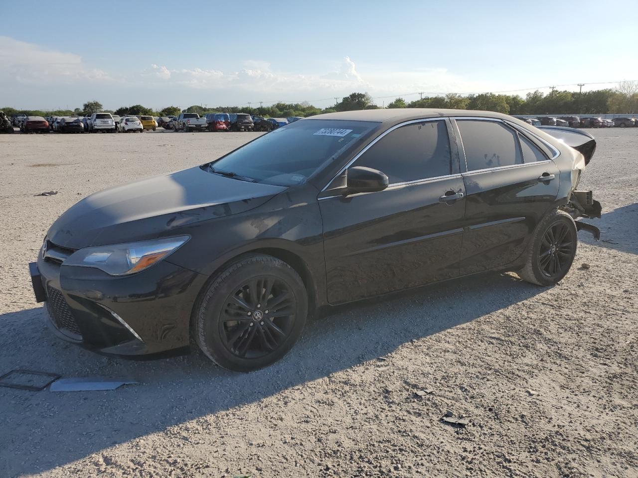 4T1BF1FK7HU762571 2017 TOYOTA CAMRY - Image 1