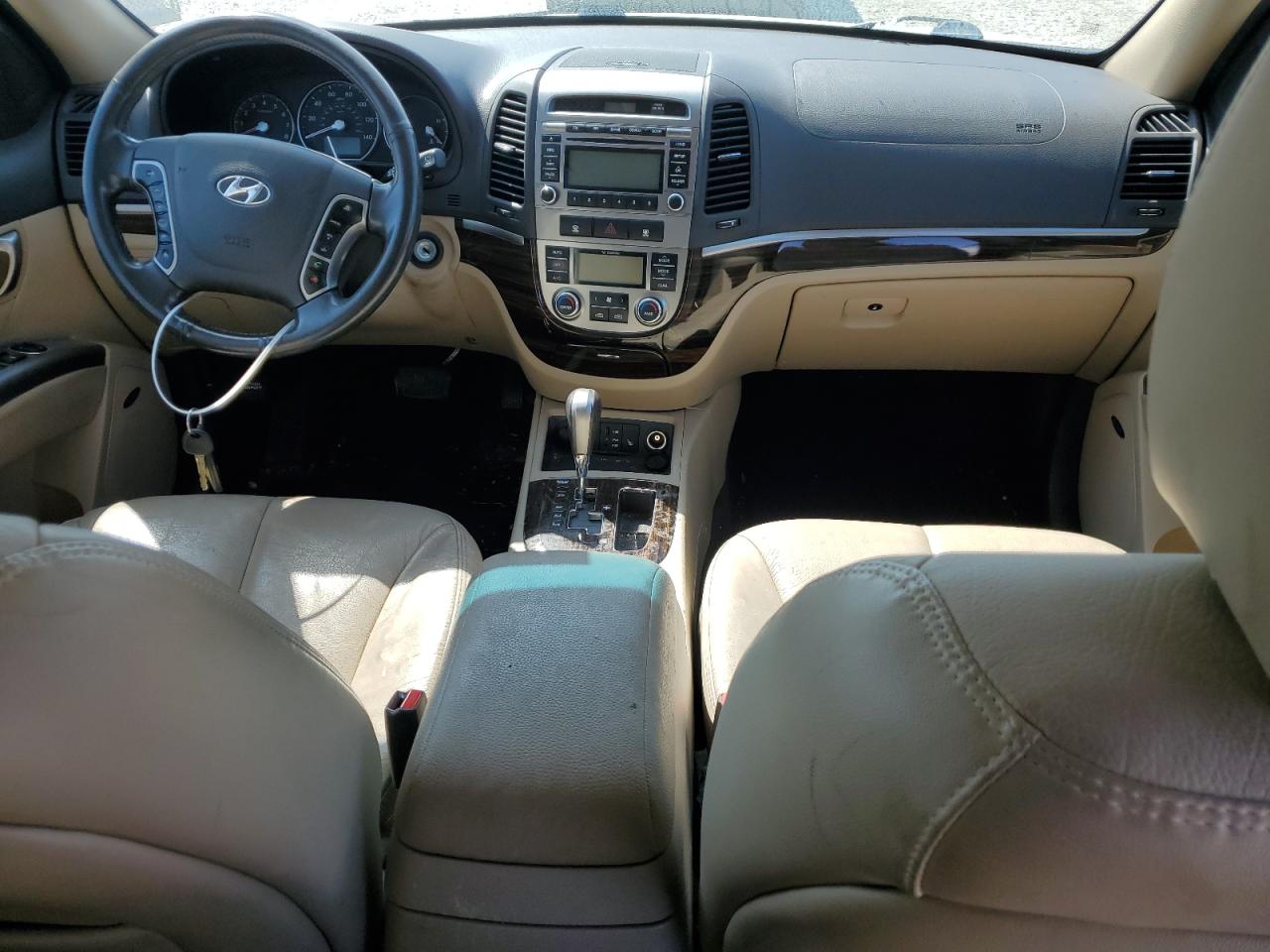2011 Hyundai Santa Fe - Image 8