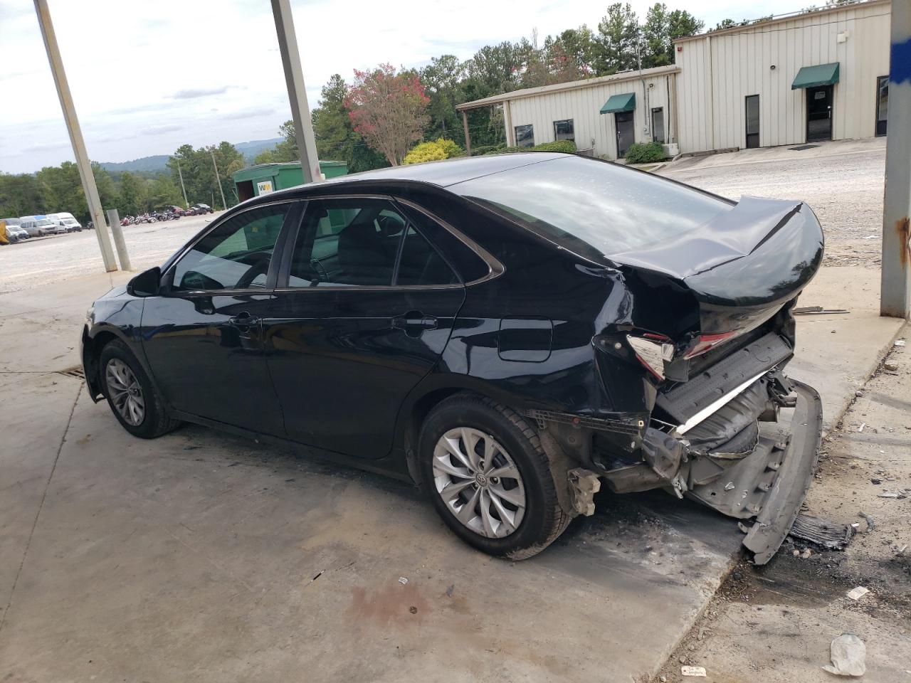 4T1BF1FK3GU539698 2016 TOYOTA CAMRY - Image 2