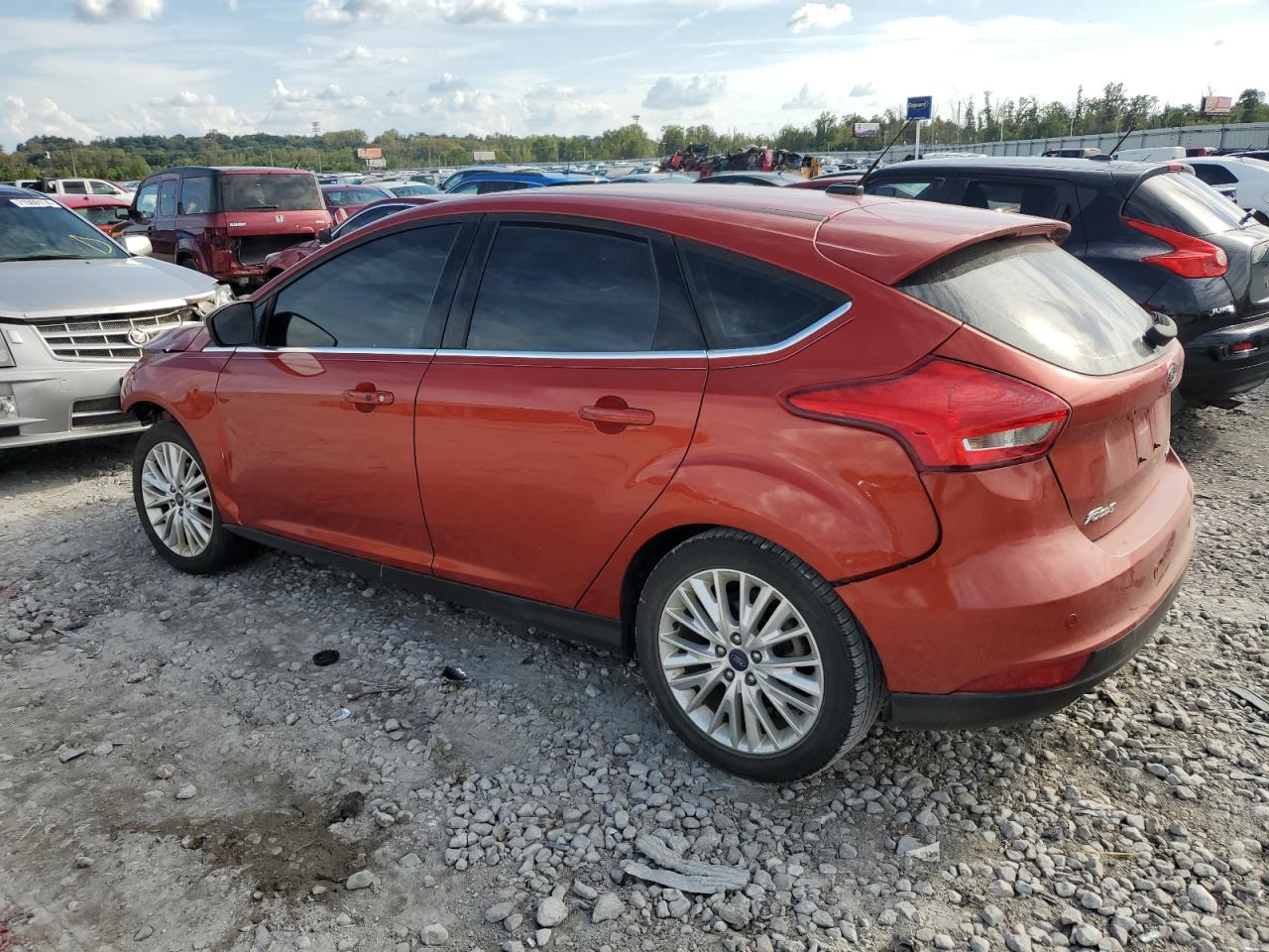 1FADP3N22JL239242 2018 FORD FOCUS - Image 2