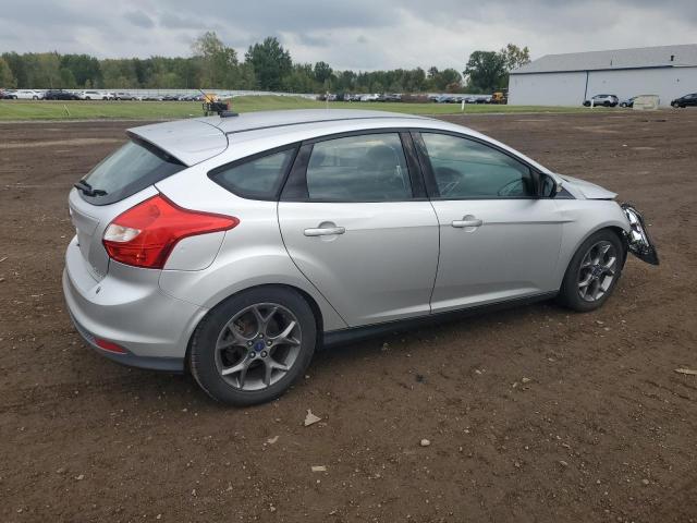  FORD FOCUS 2014 Серебристый