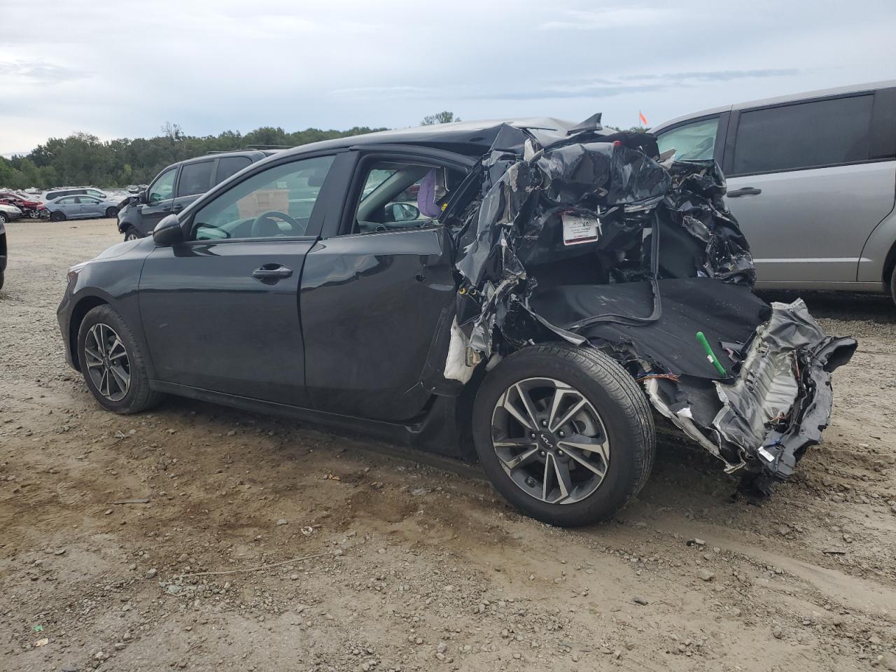 2024 Kia Forte - Image 2