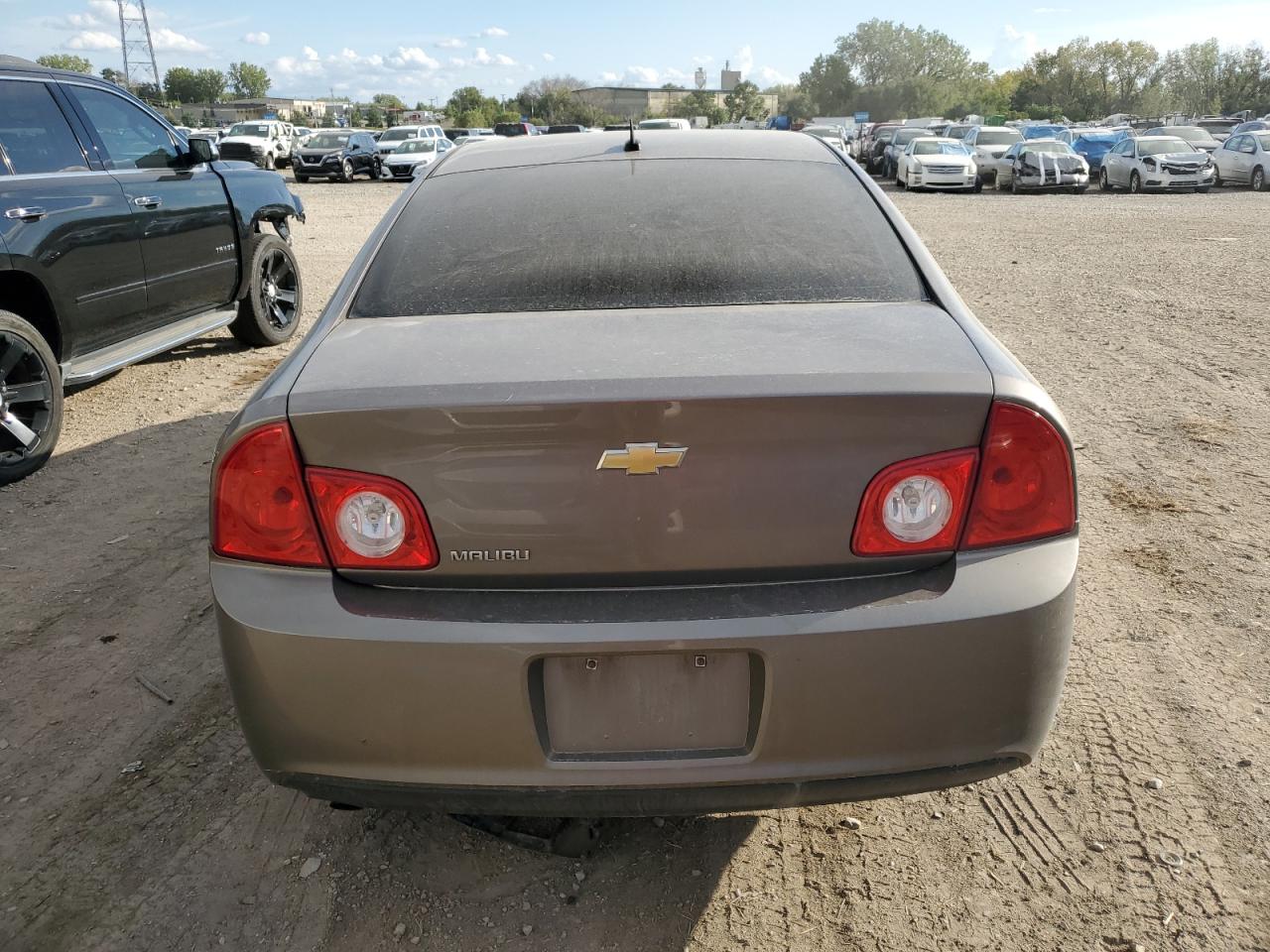 1G1ZB5E19BF318708 2011 Chevrolet Malibu Ls