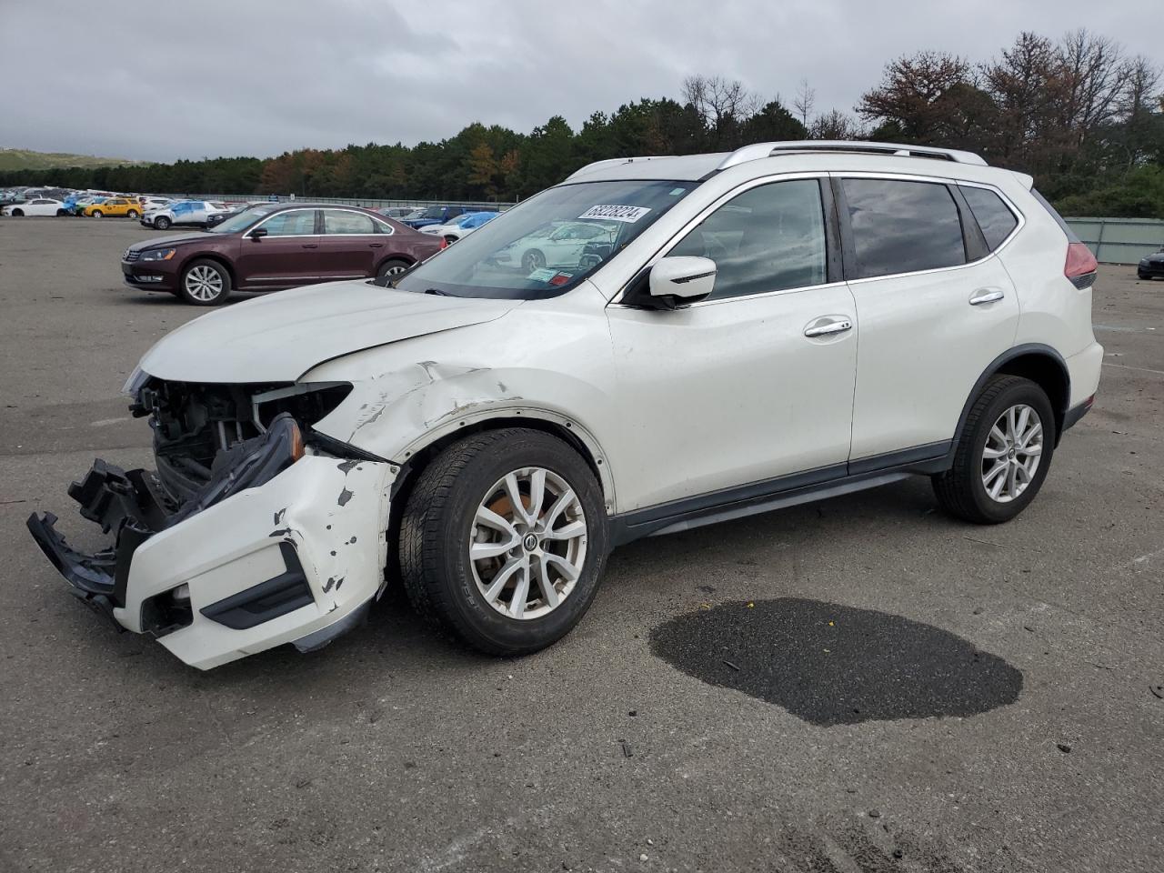 KNMAT2MV6JP605453 2018 NISSAN ROGUE - Image 1