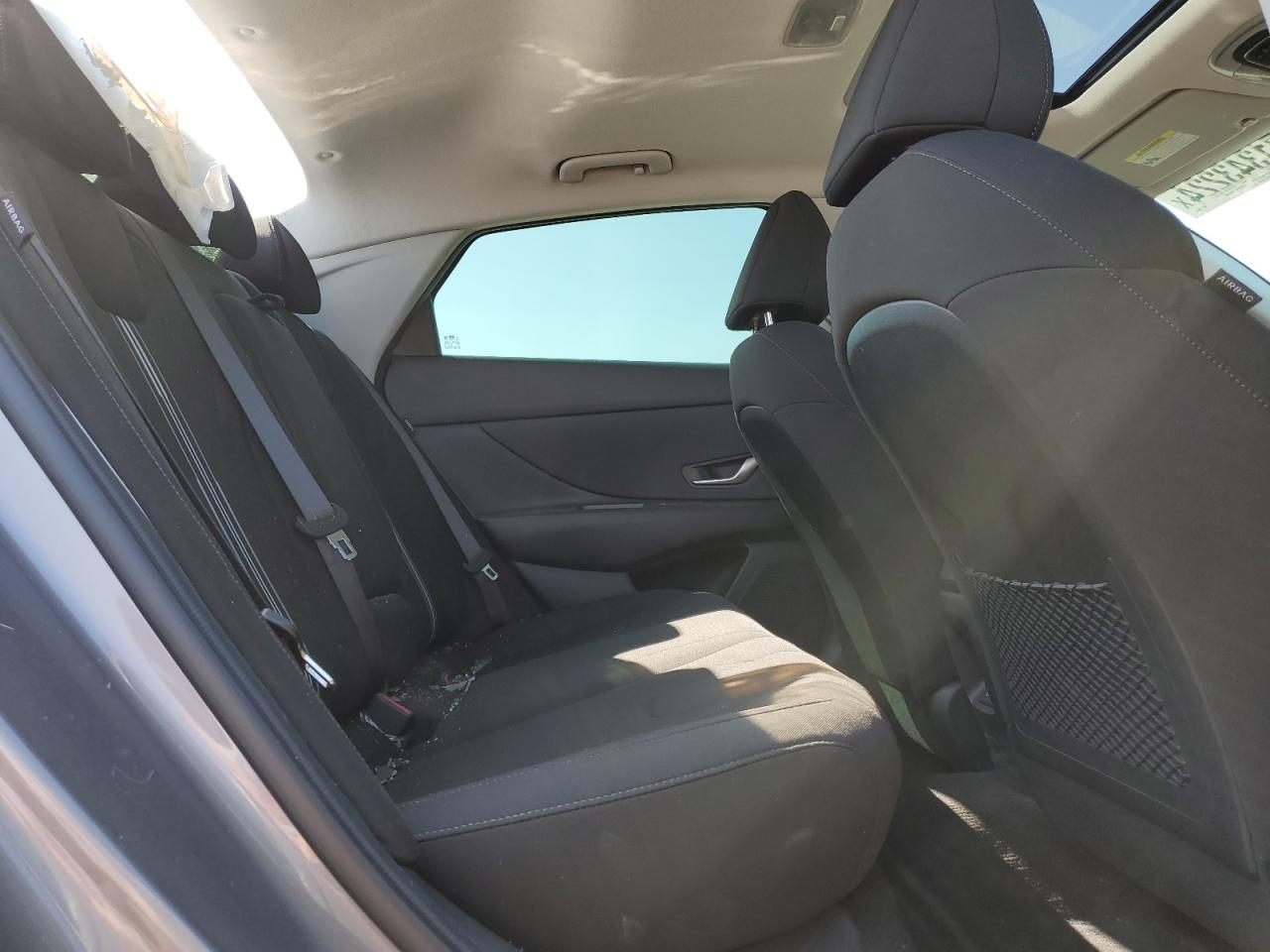 2024 Hyundai Elantra - Image 10