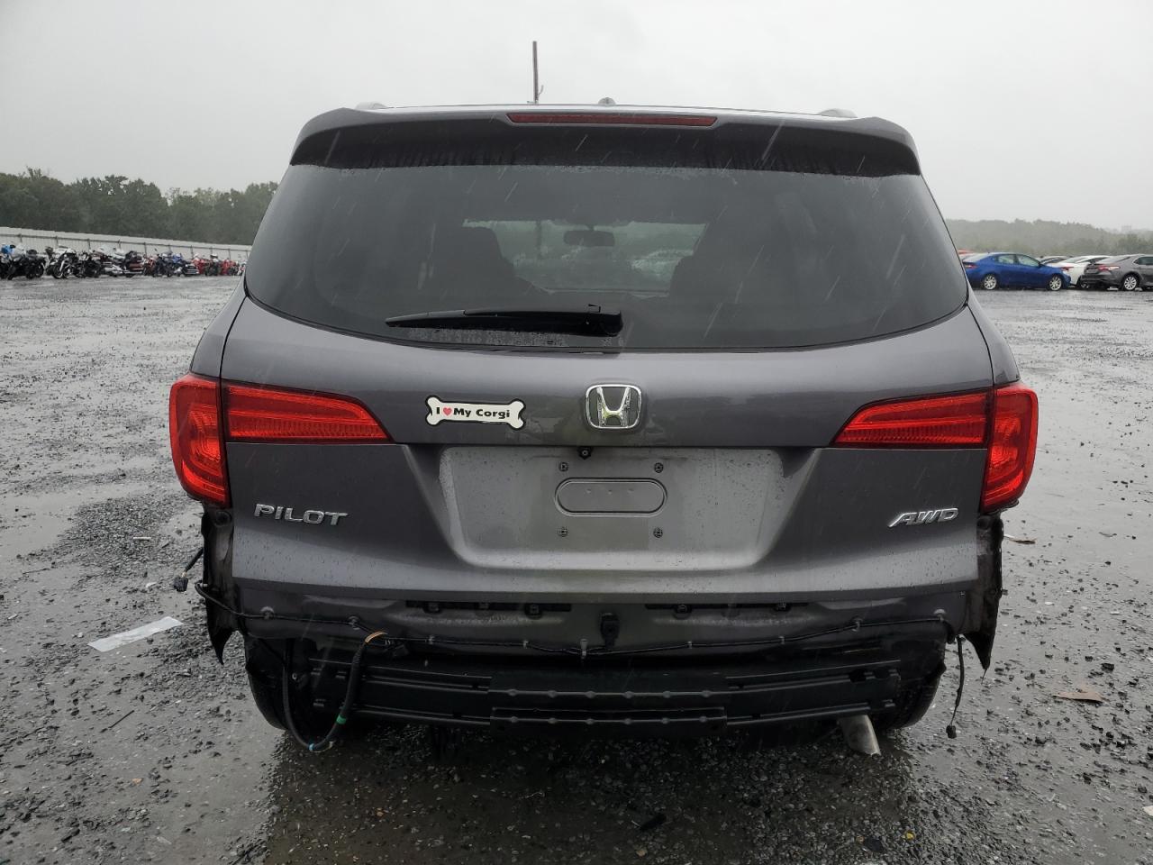 5FNYF6H7XJB005702 2018 Honda Pilot Exln