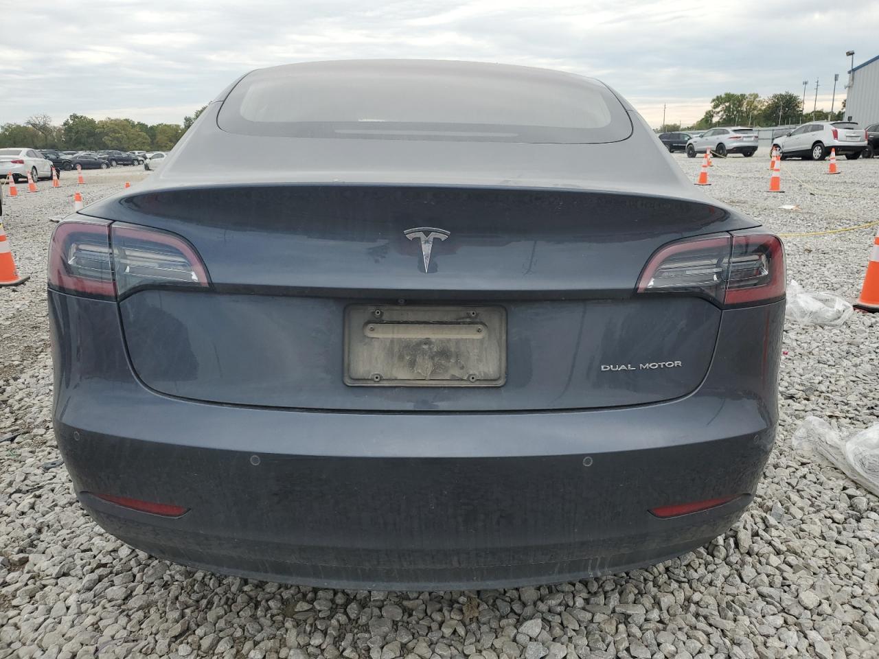 5YJ3E1EB5KF205736 2019 Tesla Model 3