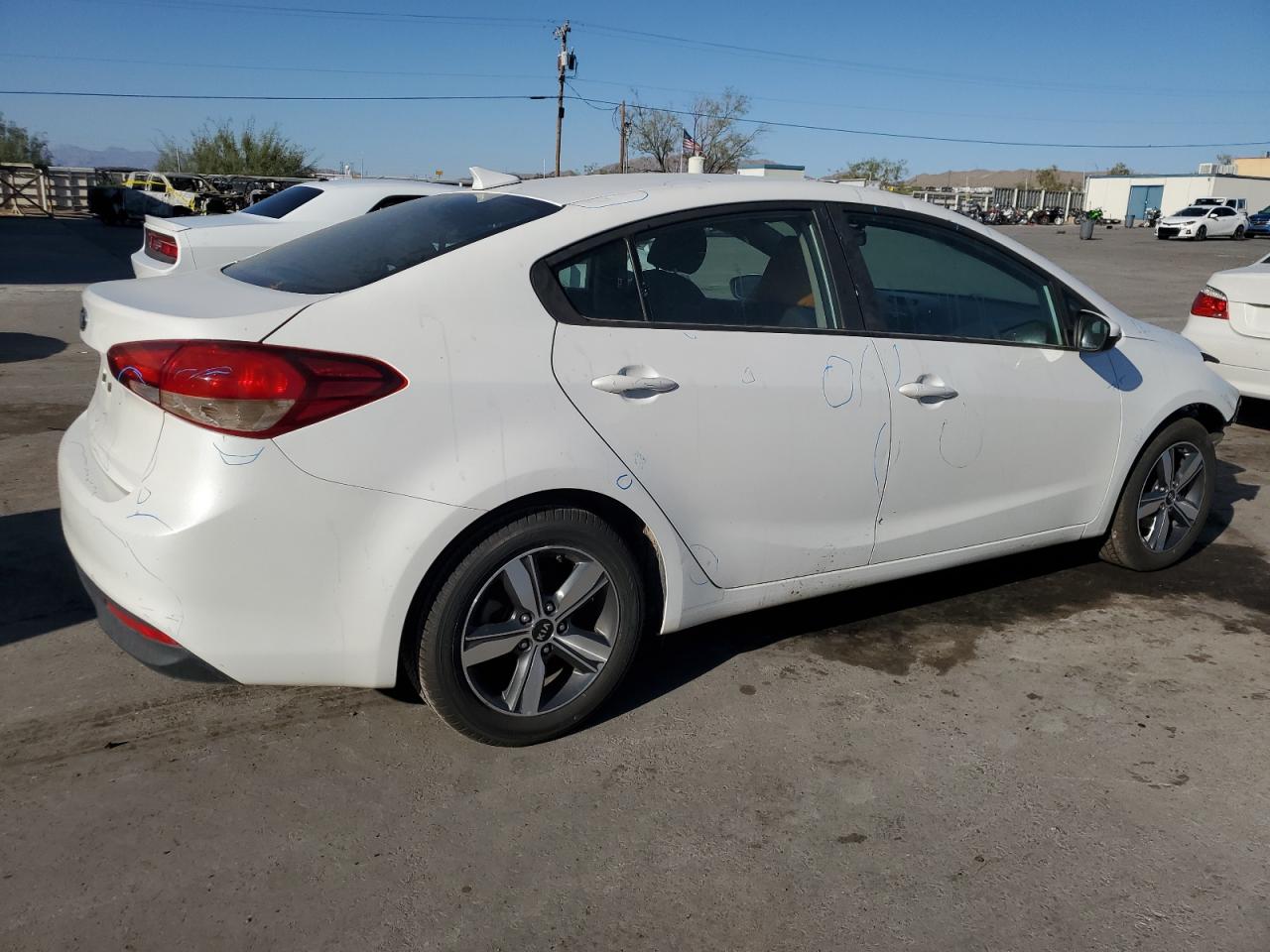 VIN 3KPFL4A79JE170922 2018 KIA FORTE no.3