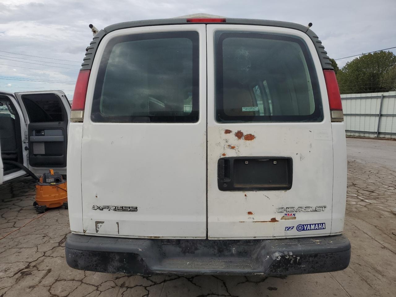 1999 Chevrolet Express G3500 VIN: 1GCHG35R0X1037903 Lot: 72734004