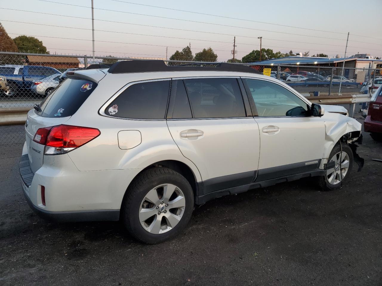 2011 Subaru Outback - Image 3