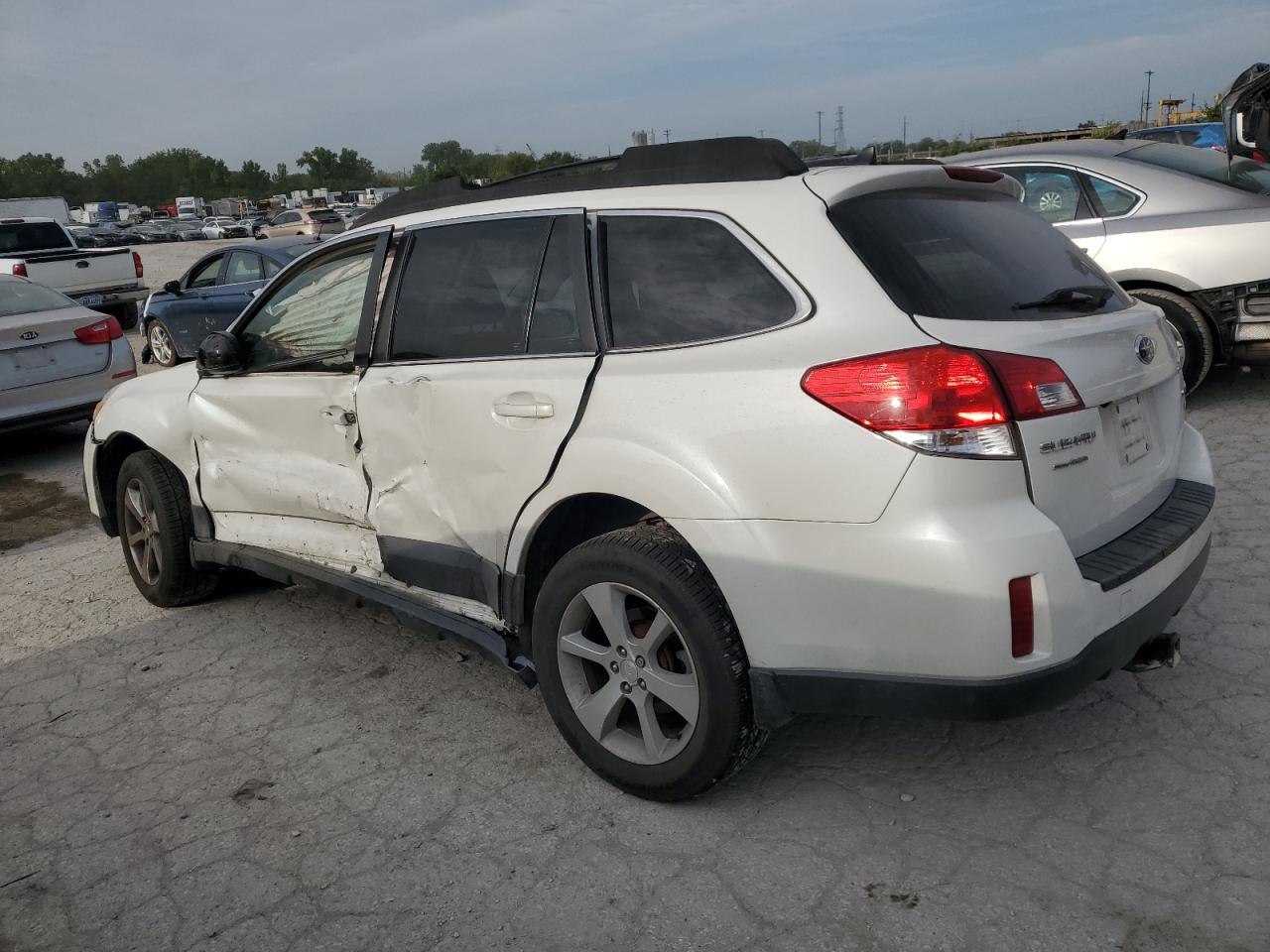 2013 Subaru Outback - Image 2