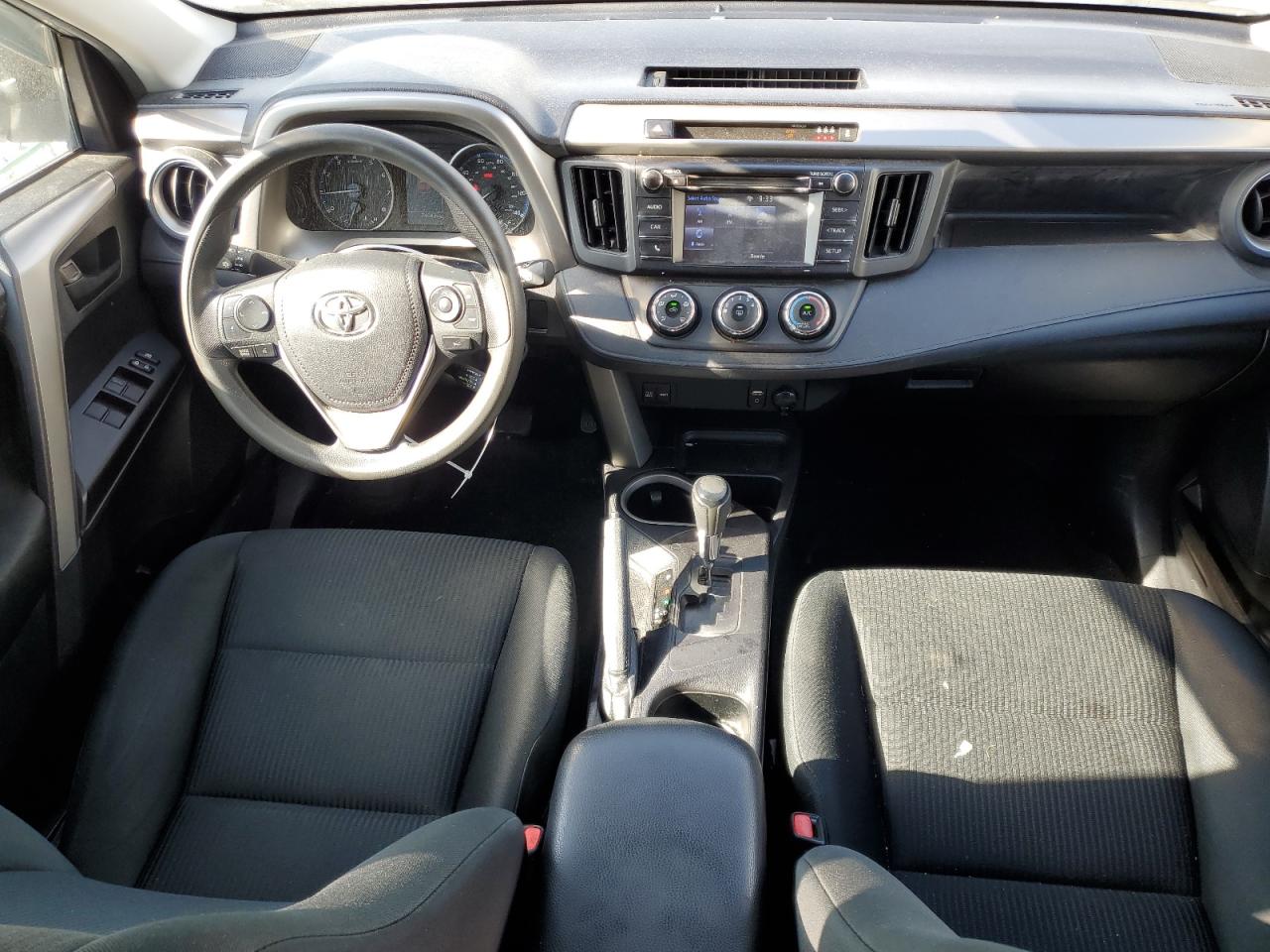 2T3ZFREV7HW359108 2017 Toyota Rav4 Le