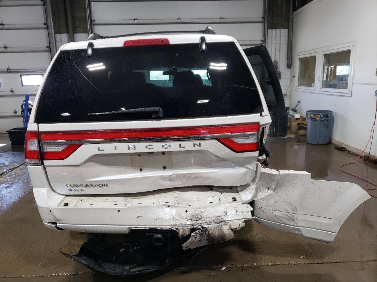 2017 Lincoln Navigator Select VIN: 5LMJJ2JTXHEL10217 Lot: 73223324