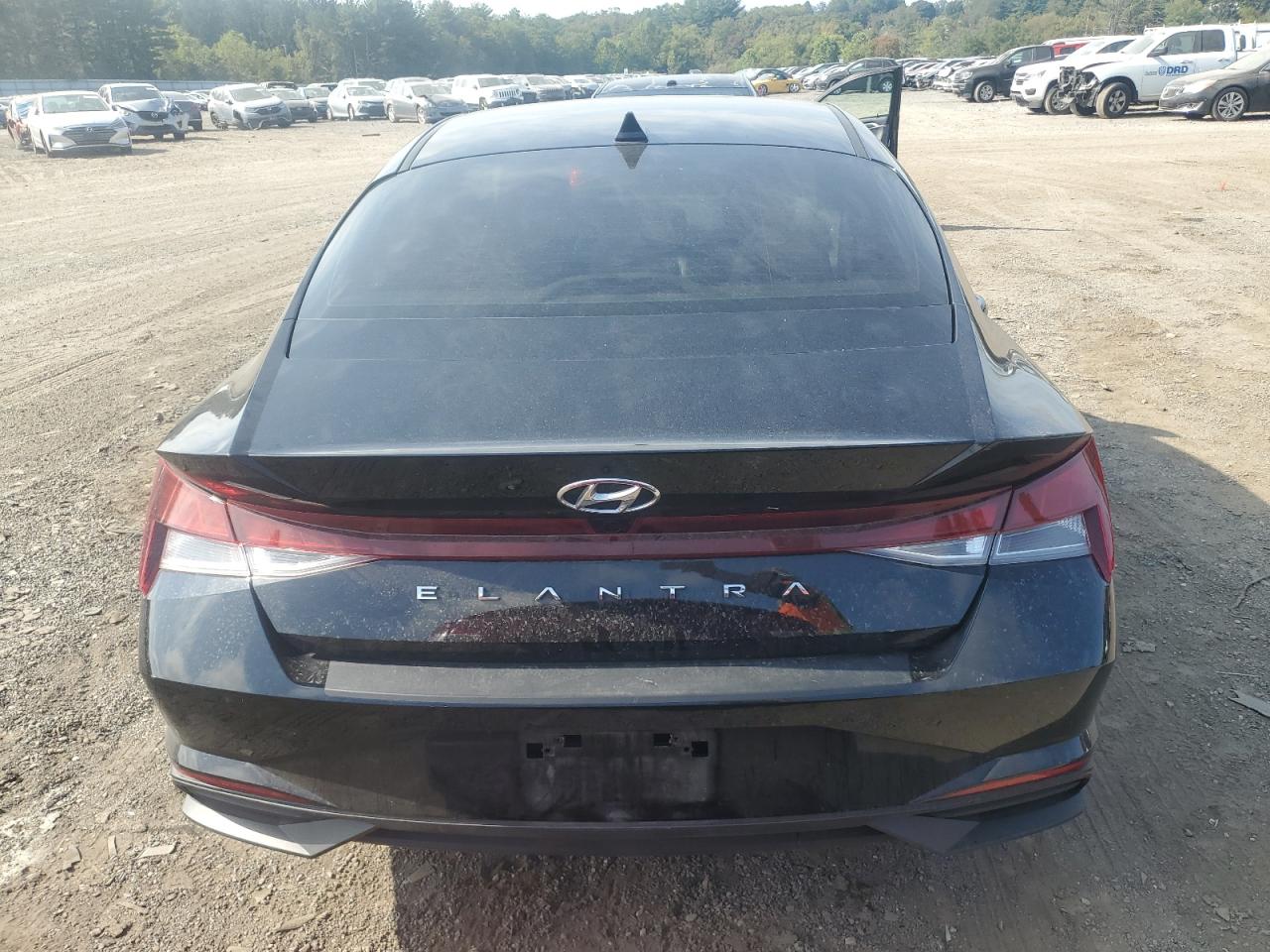 KMHLS4AG4PU418828 2023 Hyundai Elantra Sel