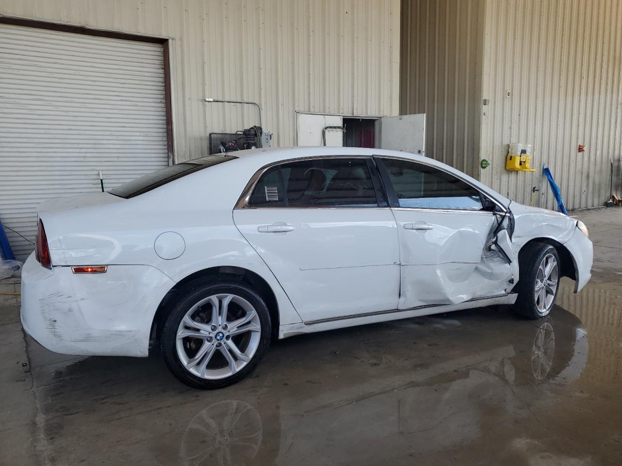 2010 Chevrolet Malibu - Image 3