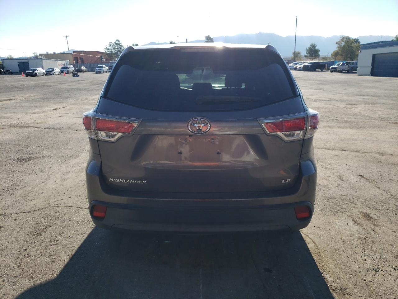 2015 Toyota Highlander Le VIN: 5TDZARFH5FS011247 Lot: 70205734