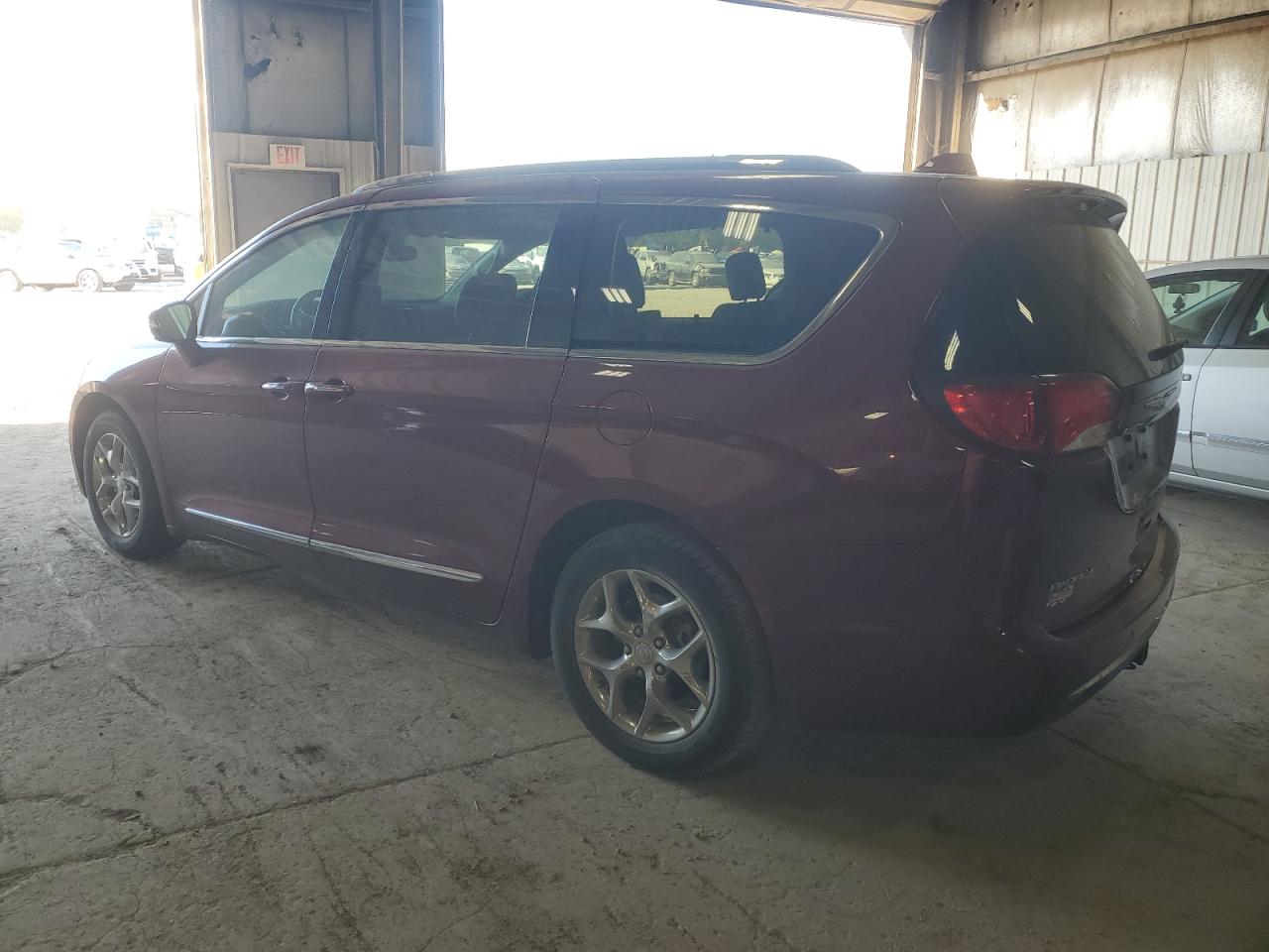 2C4RC1GG0HR522958 2017 CHRYSLER PACIFICA - Image 2