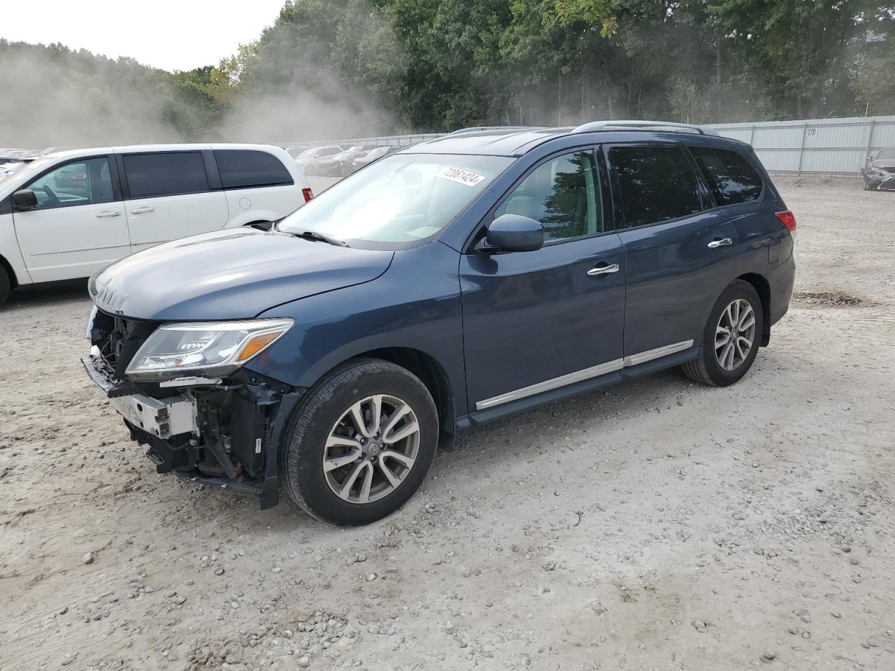2015 Nissan Pathfinder - Image 1