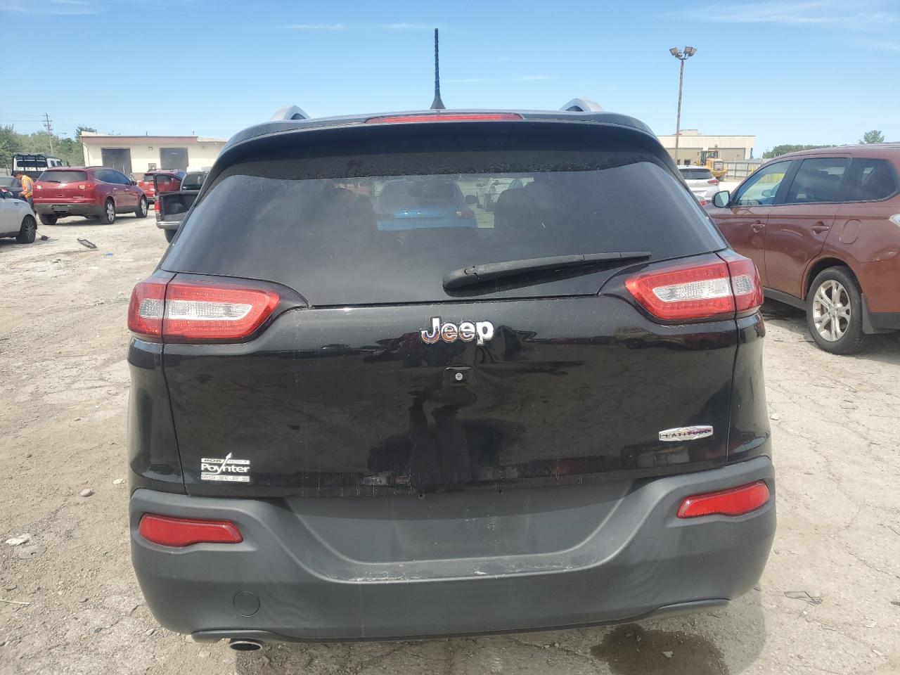 2018 Jeep Cherokee Latitude Plus VIN: 1C4PJLLB2JD520141 Lot: 69954904