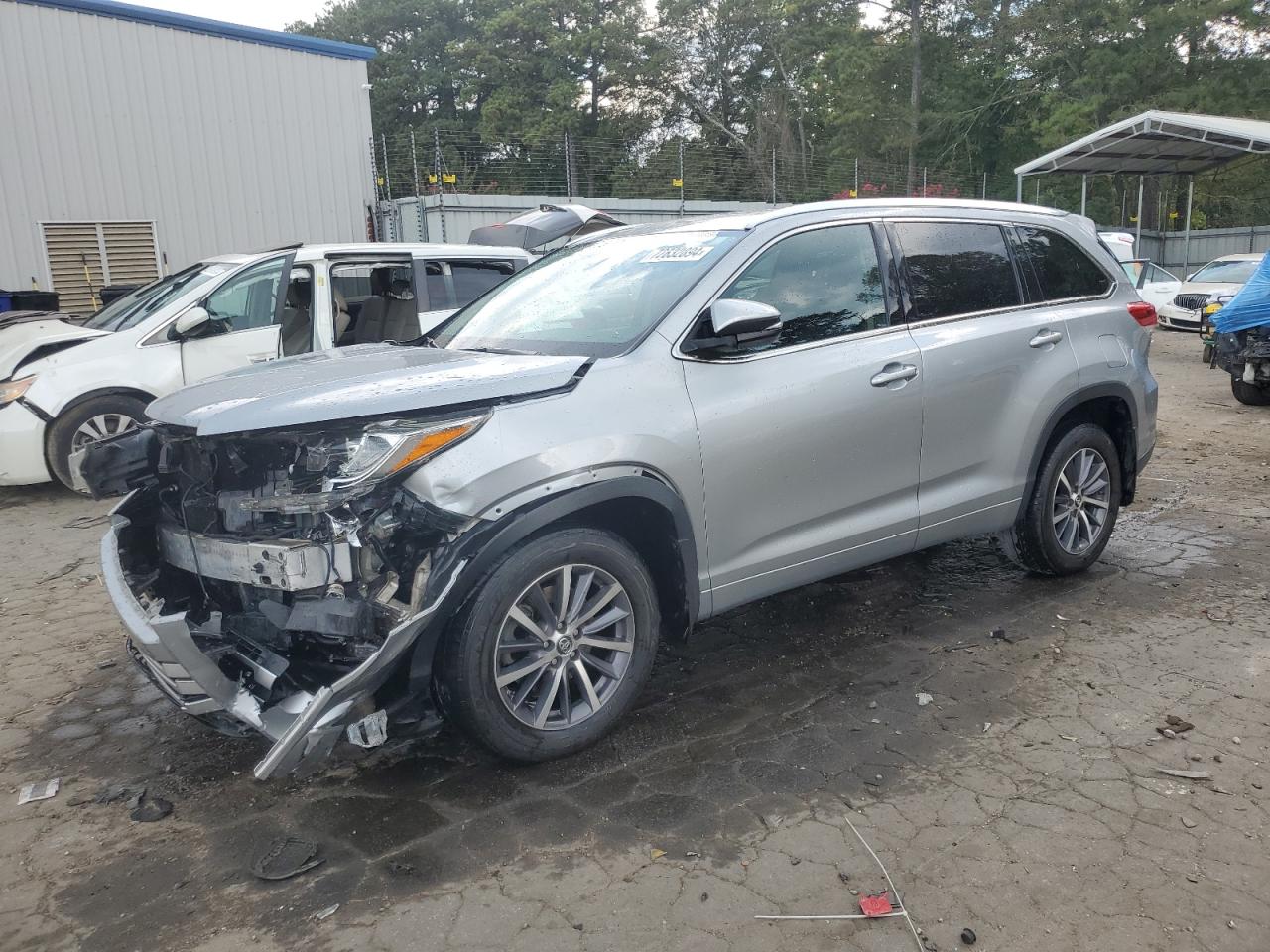 5TDJZRFH5HS520991 2017 TOYOTA HIGHLANDER - Image 1