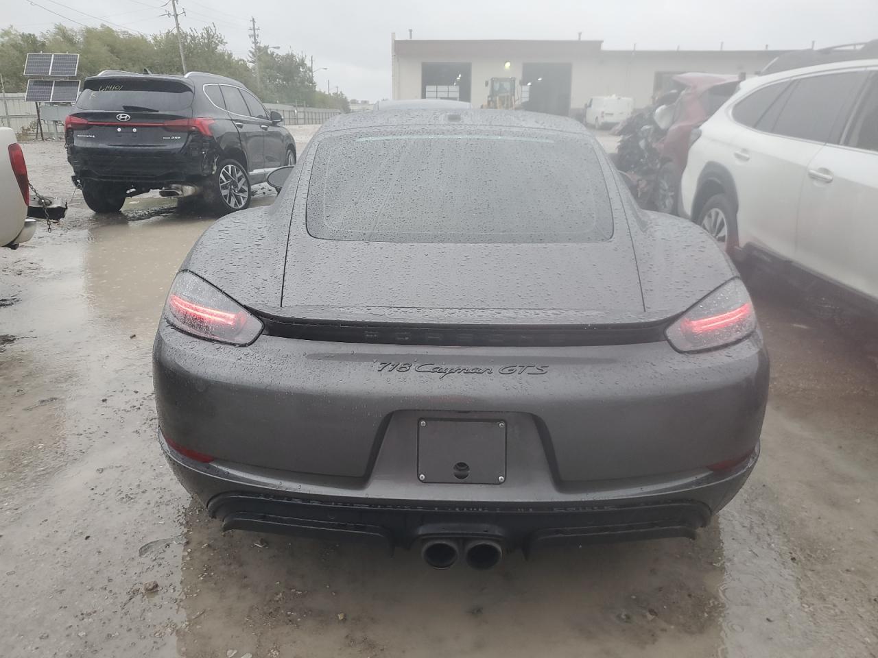 WP0AB2A8XJS278523 2018 Porsche Cayman S