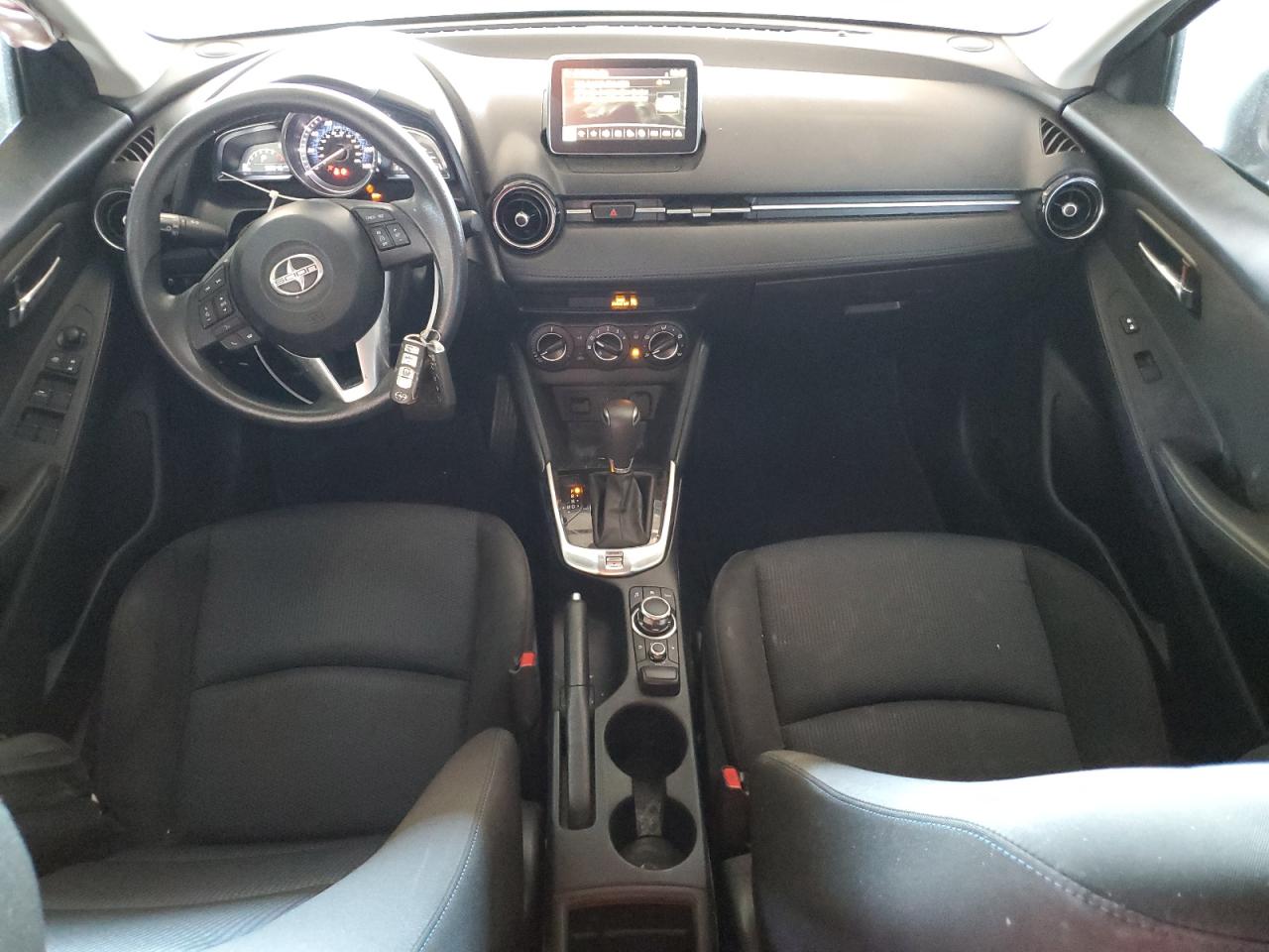 3MYDLBZV5GY112152 2016 Toyota Scion Ia