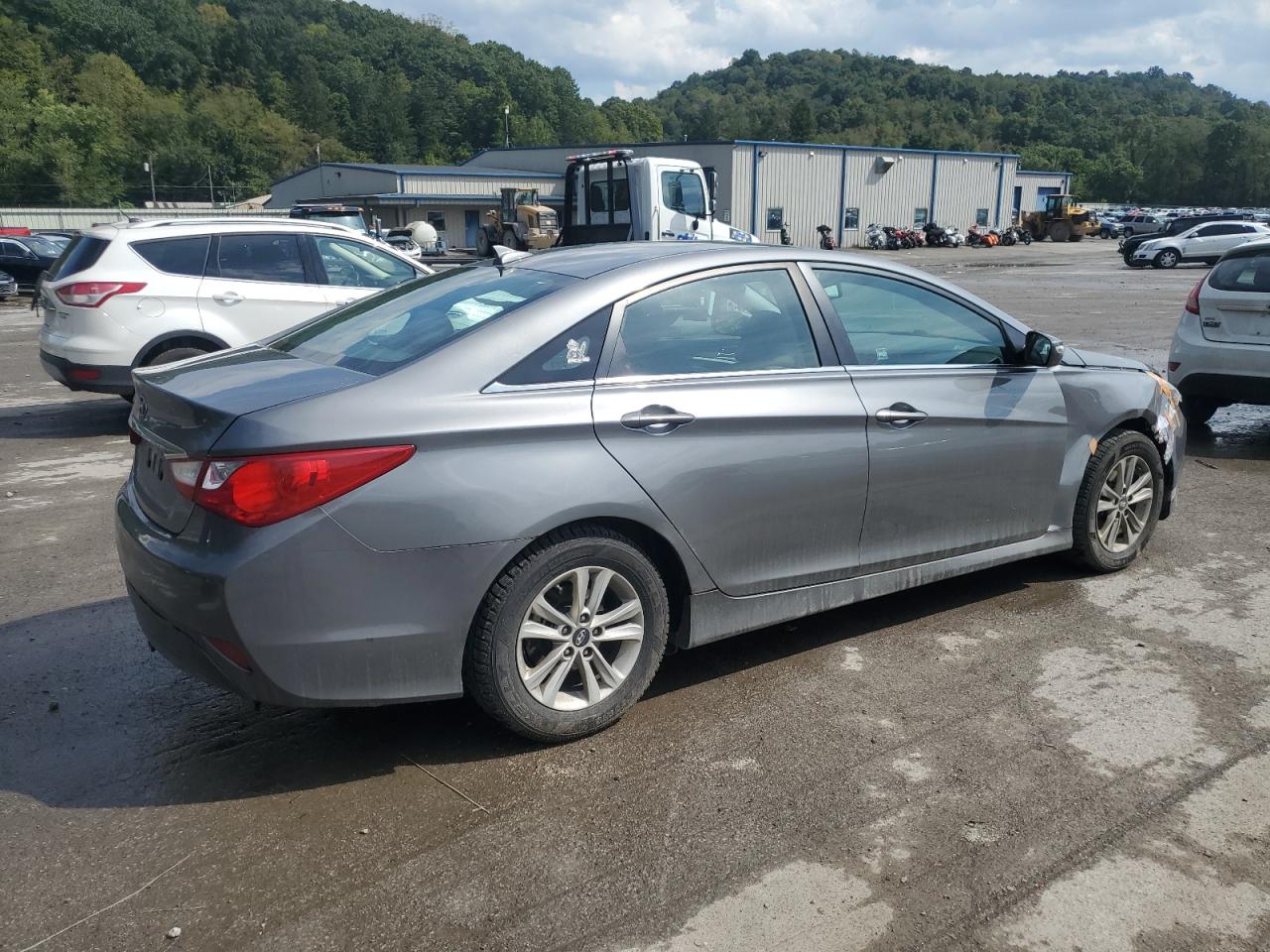 2014 Hyundai Sonata - Image 3