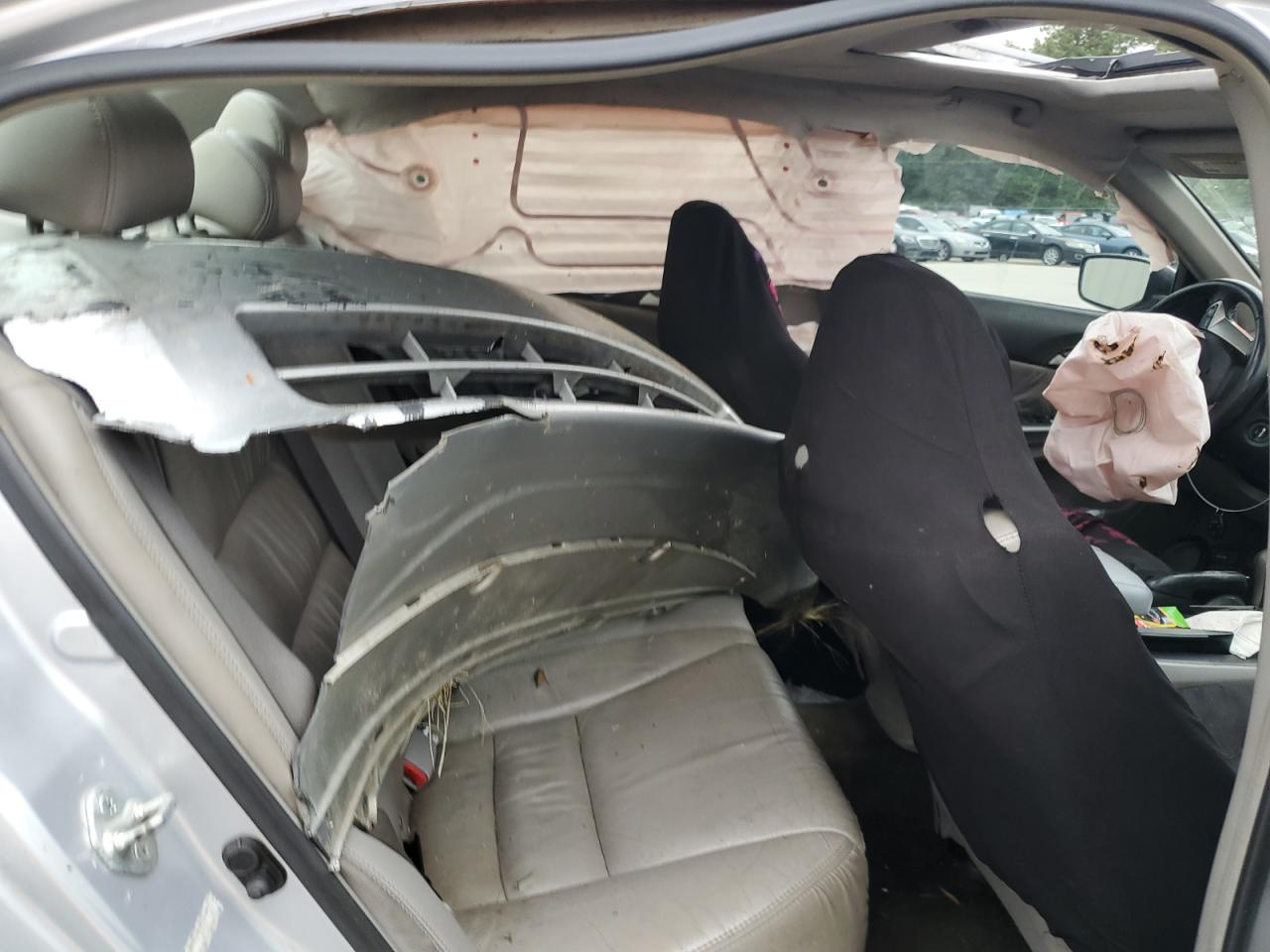 2009 Honda Accord - Image 10