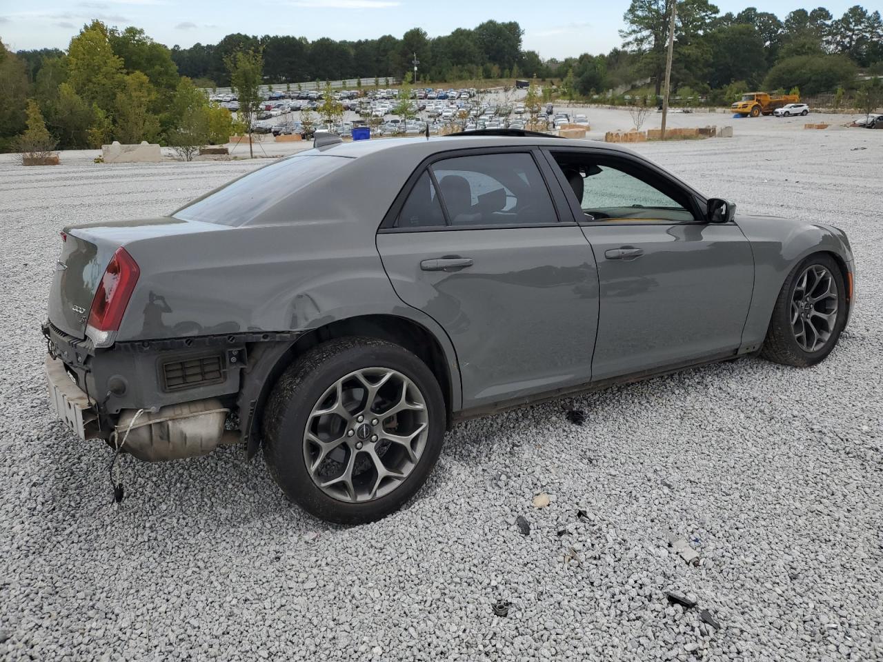 2017 Chrysler 300 - Image 3