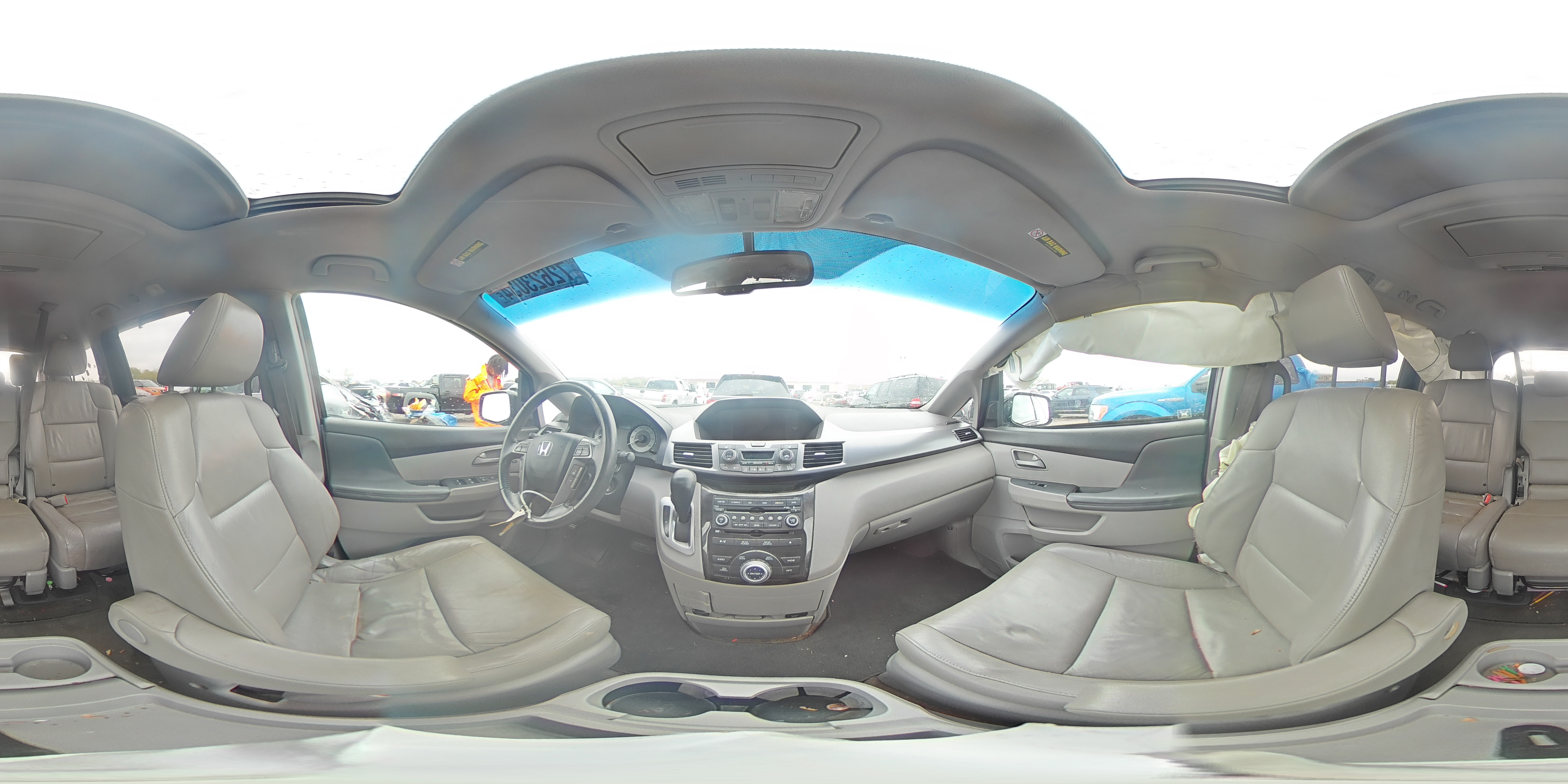 2011 Honda Odyssey - Image 13