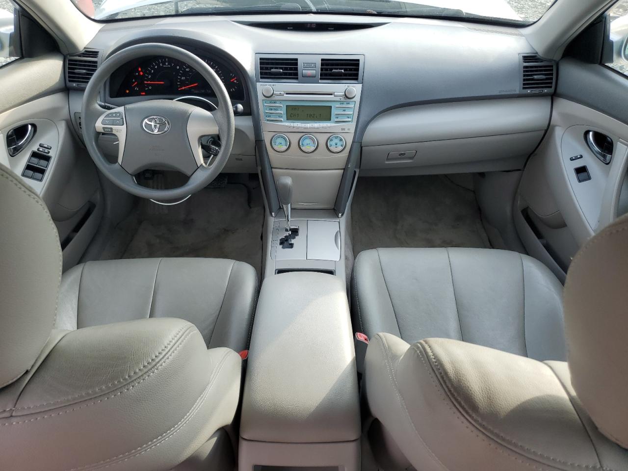 2009 Toyota Camry - Image 8