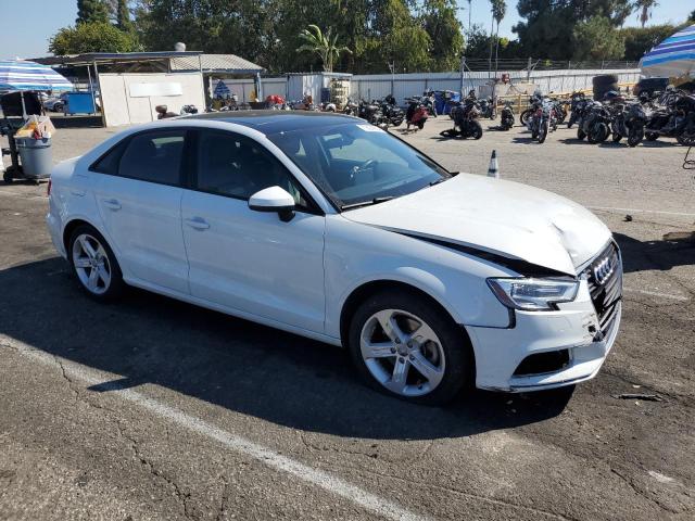  AUDI A3 2018 Белы