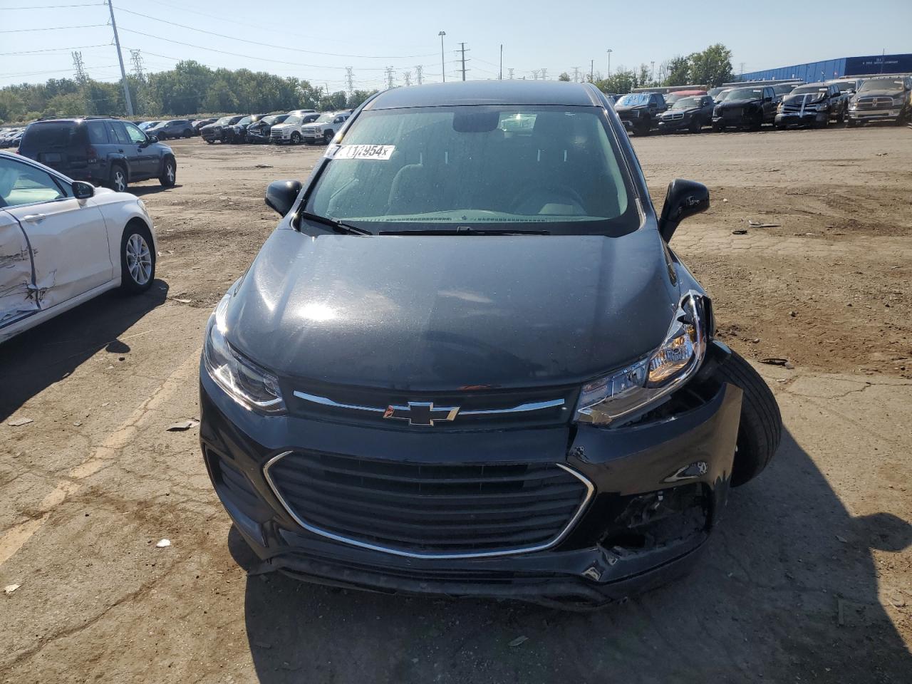 VIN 3GNCJKSB8KL254170 2019 CHEVROLET TRAX no.5