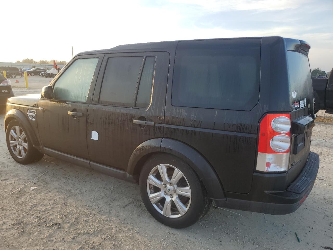 2013 Land Rover LR4 - Image 2