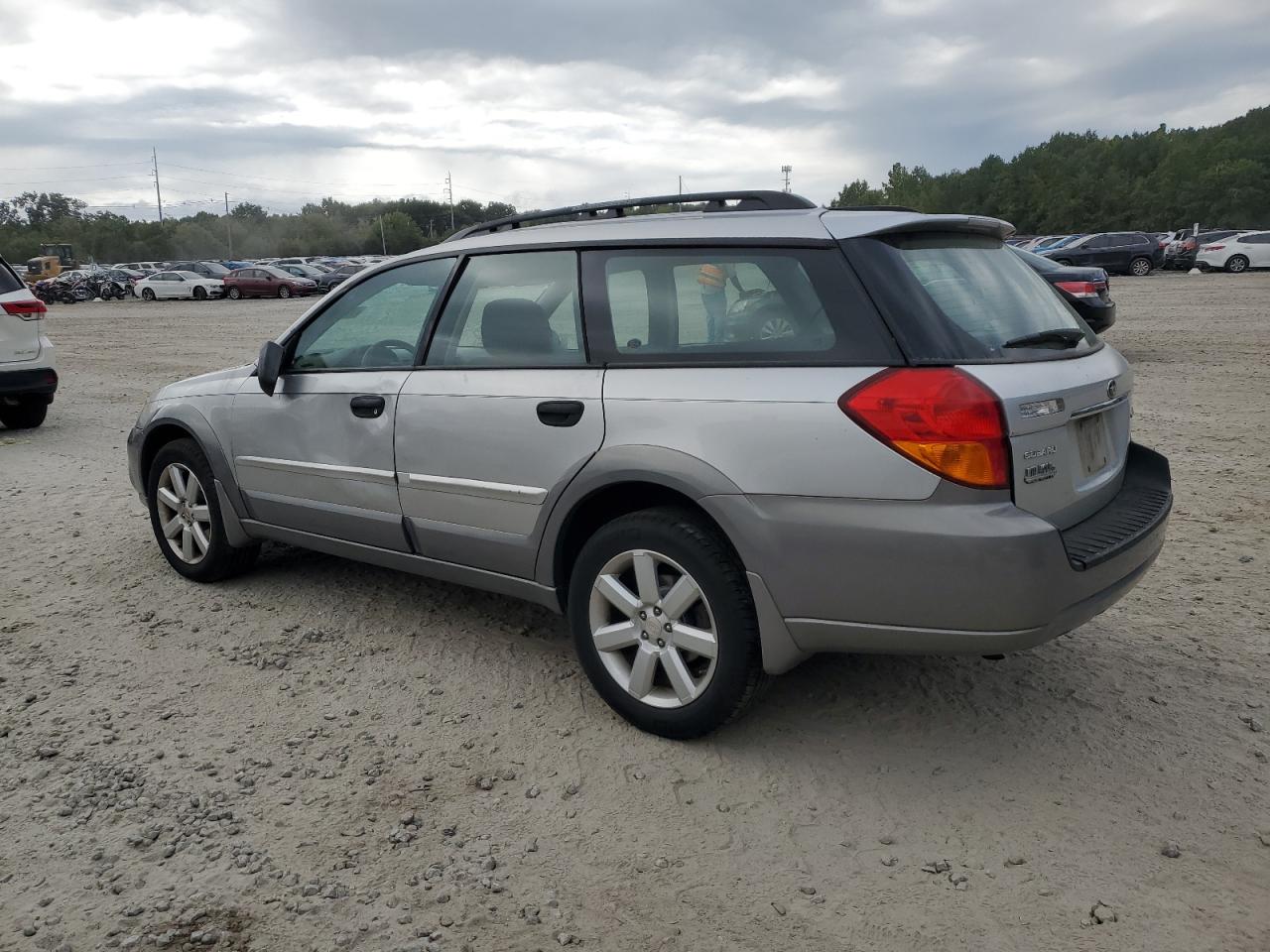 2007 Subaru Outback - Image 2