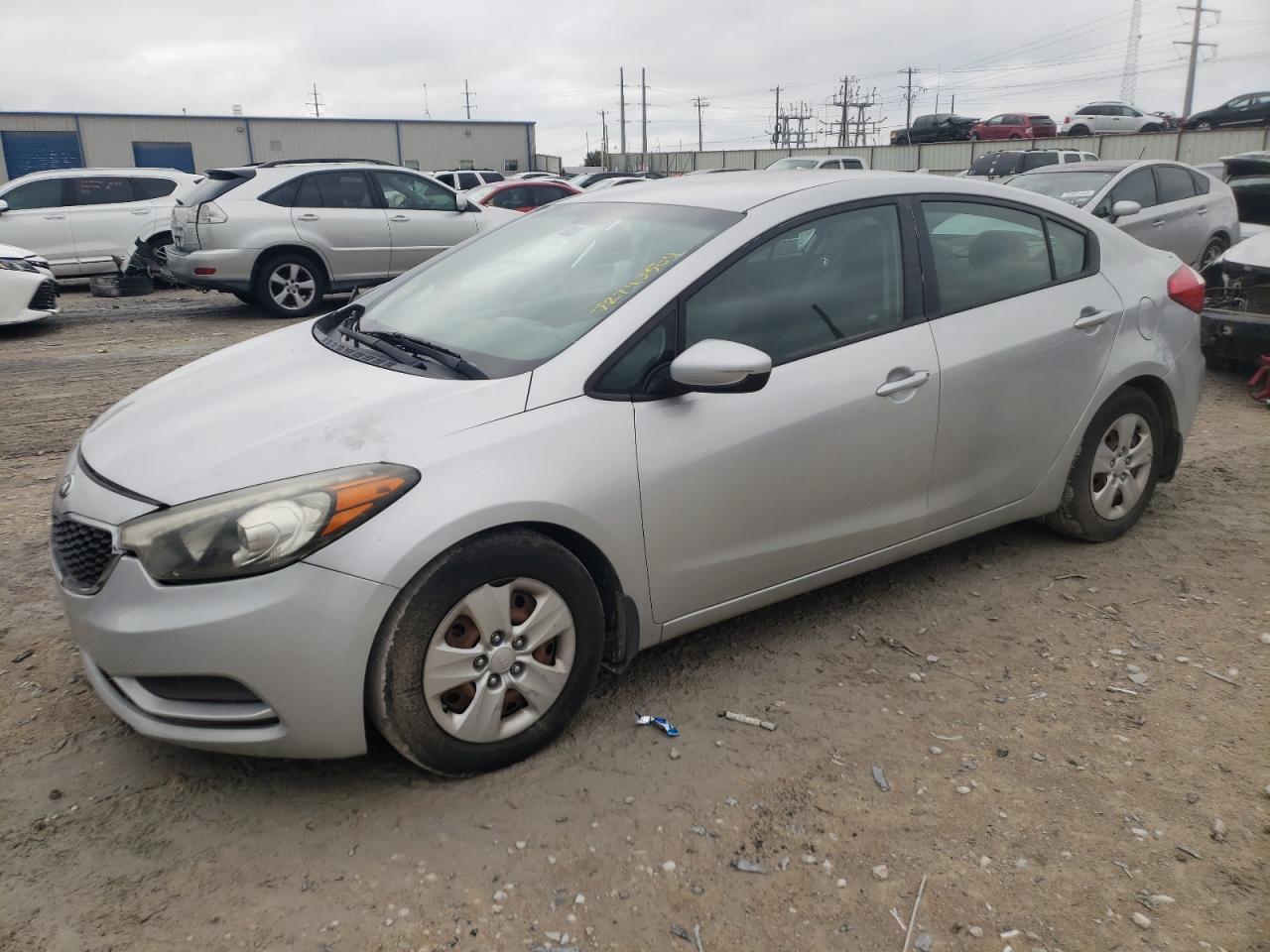 KNAFK4A60G5485412 2016 KIA FORTE - Image 1