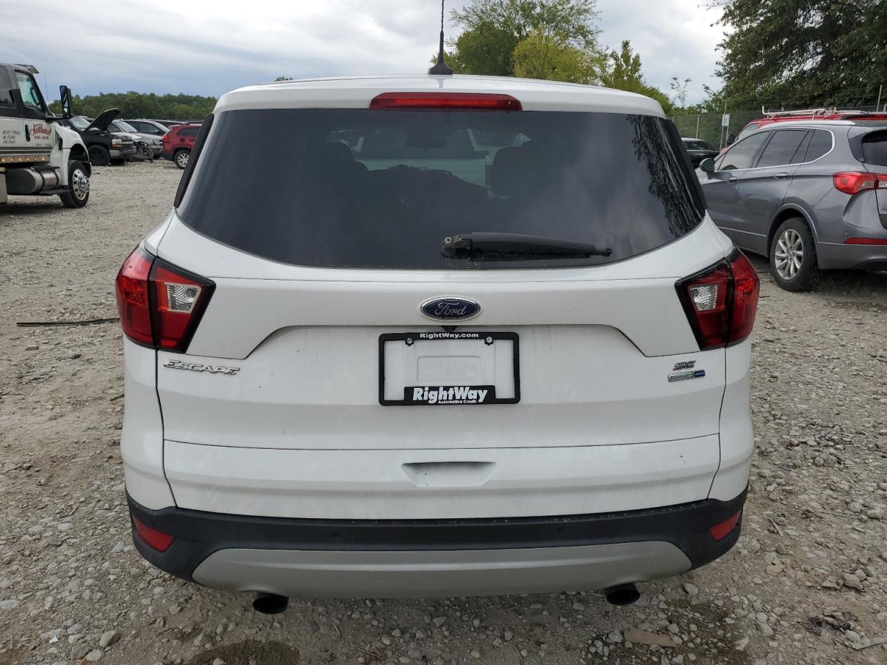 1FMCU9GDXKUB67178 2019 Ford Escape Se